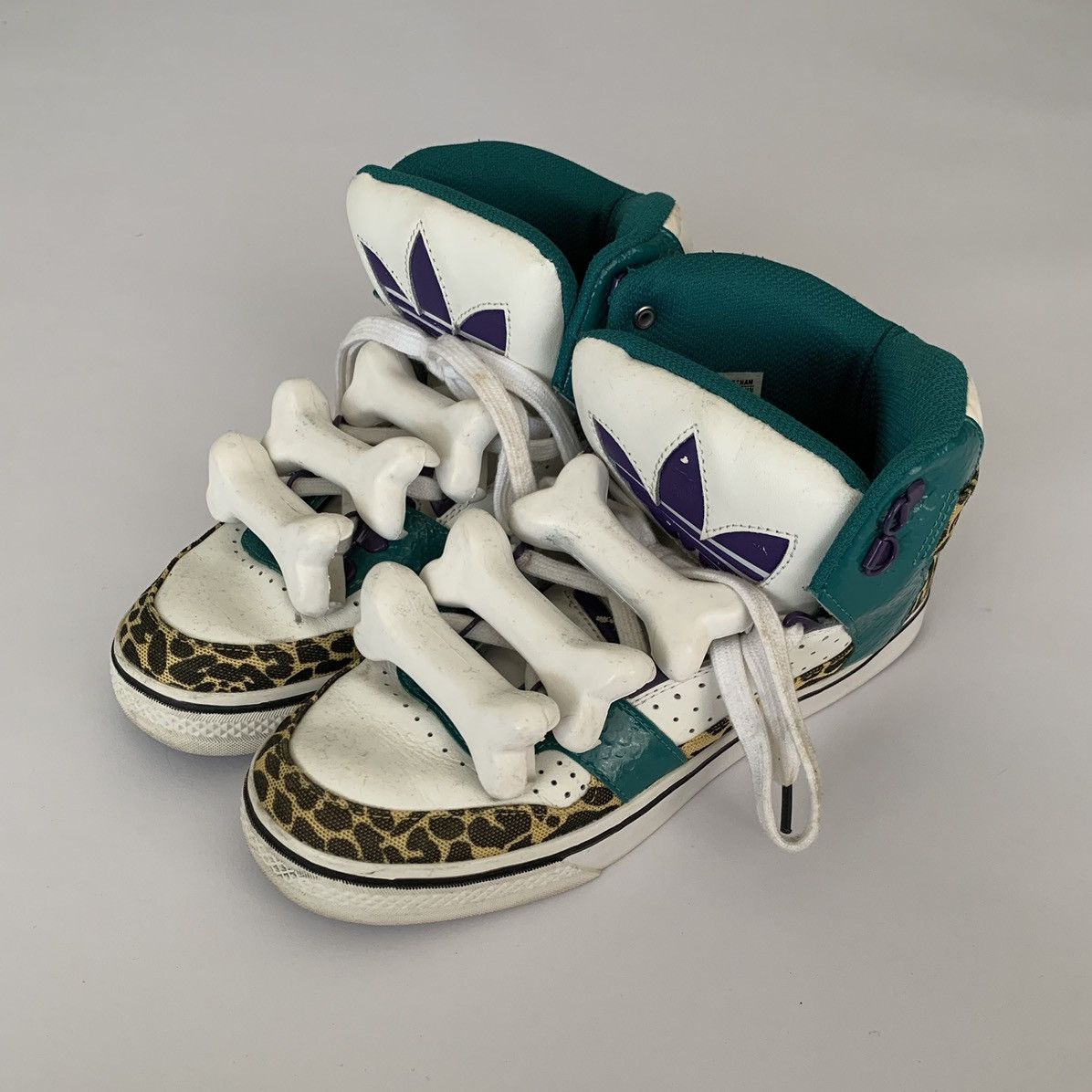 jeremy scott bone shoes