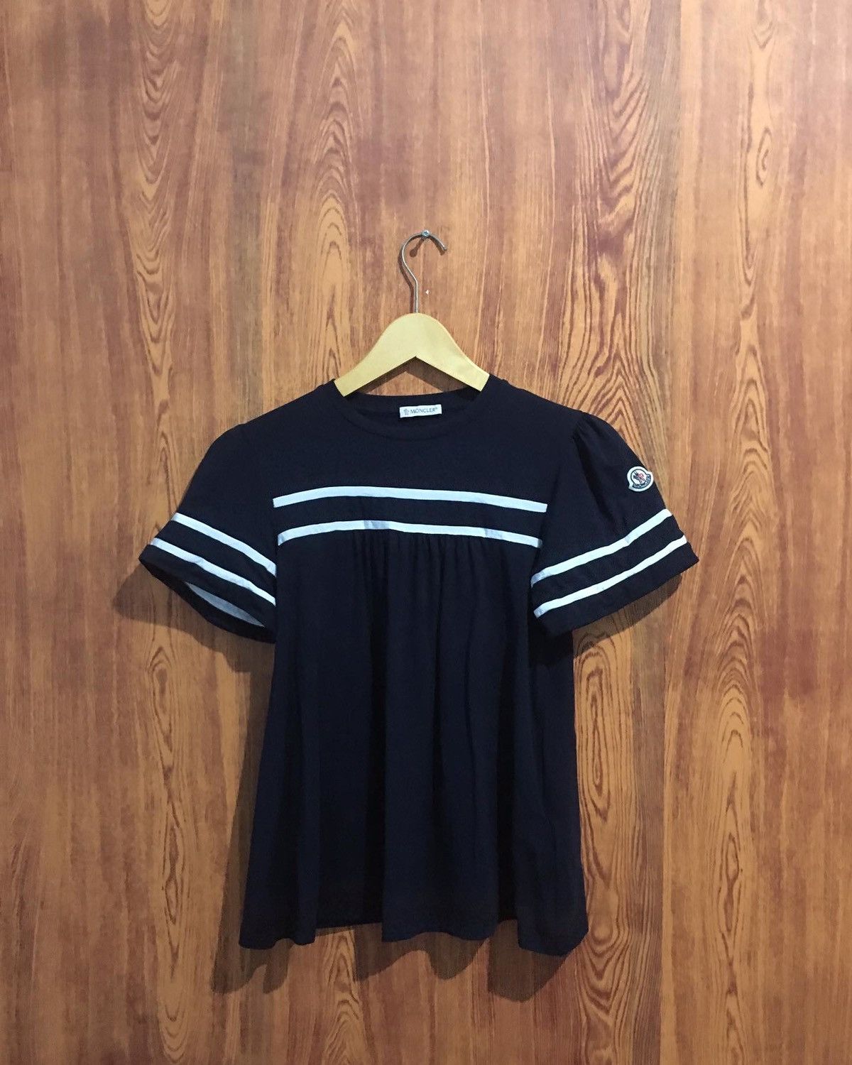 Moncler tshirt