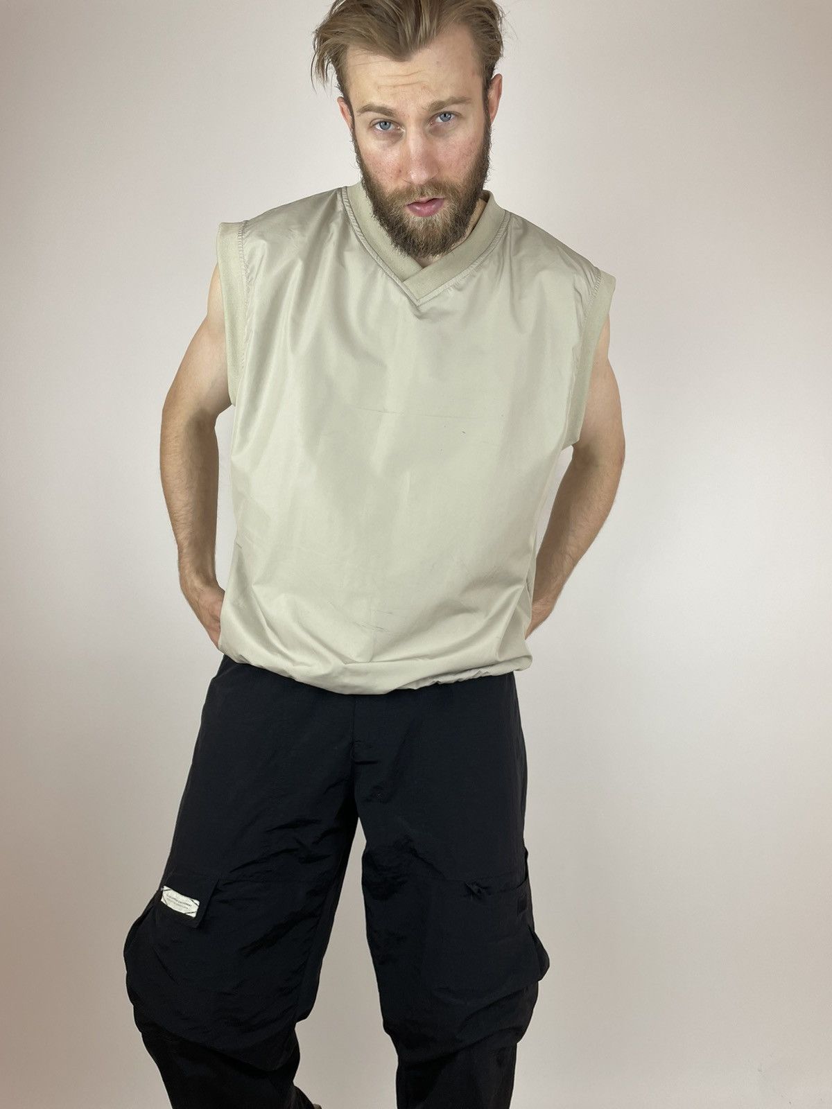 Columbia × Vintage COLUMBIA Sportswear Company Vintage oversized Vest Mens Size US XL / EU 56 / 4 - 1 Thumbnail