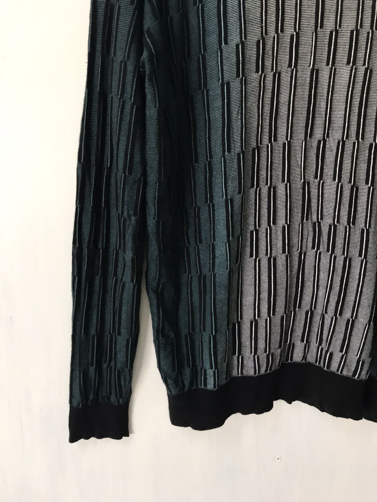 Japanese Brand 💥Steals💥Nice Pattern Jumper Long Sleeve Size US M / EU 48-50 / 2 - 6 Thumbnail