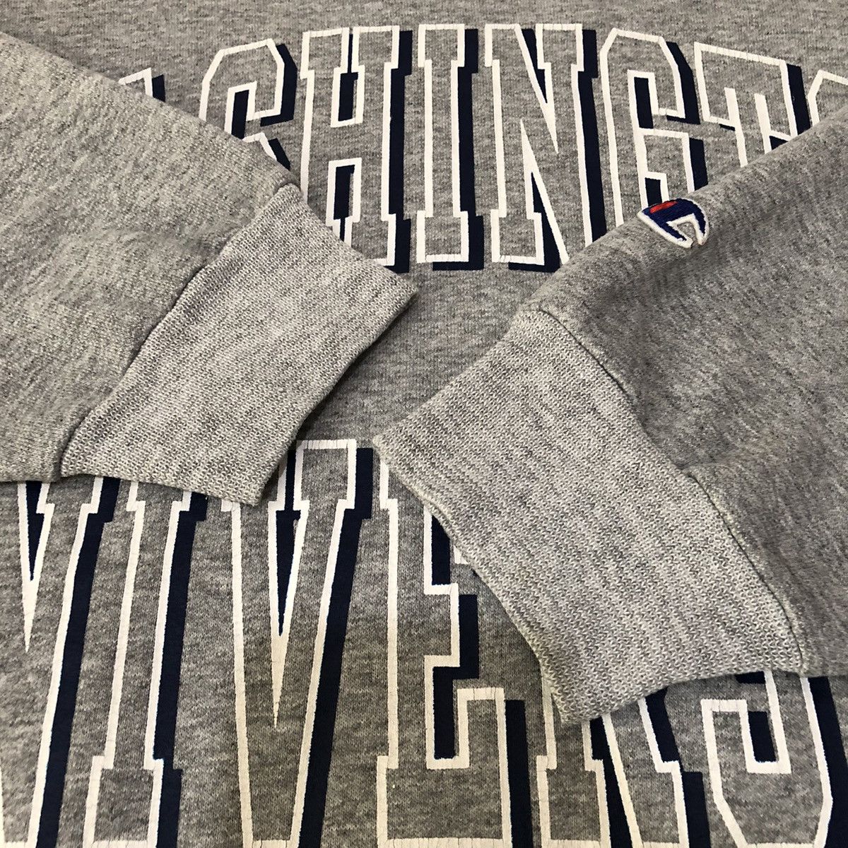 Champion Champion X University of Washington sweatshirt spellout logo Size US XL / EU 56 / 4 - 4 Thumbnail