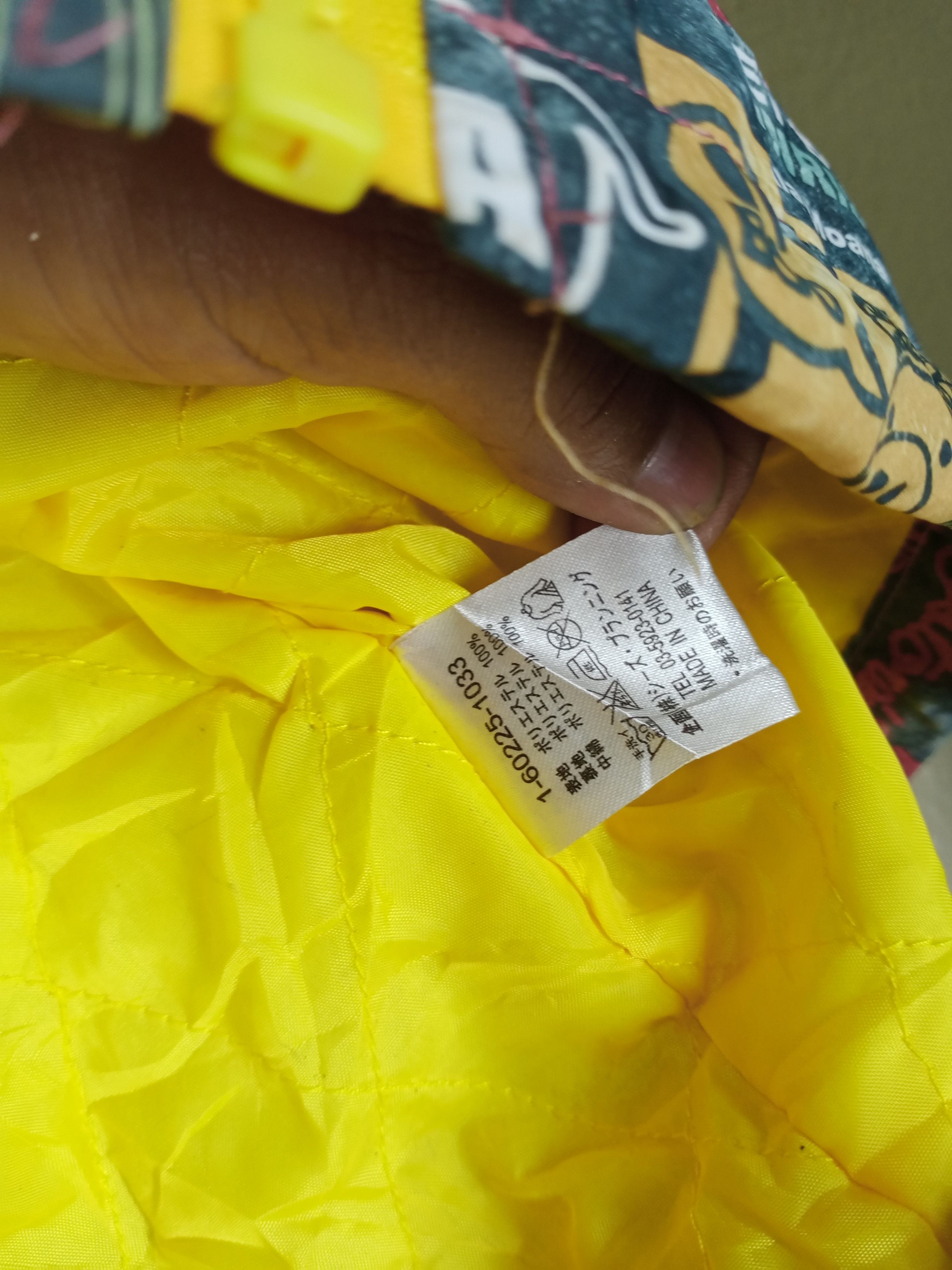 Japanese Brand VINTAGE DRUG STORE'S FULL PRINT SLEEVELESS JACKET Size US L / EU 52-54 / 3 - 6 Thumbnail