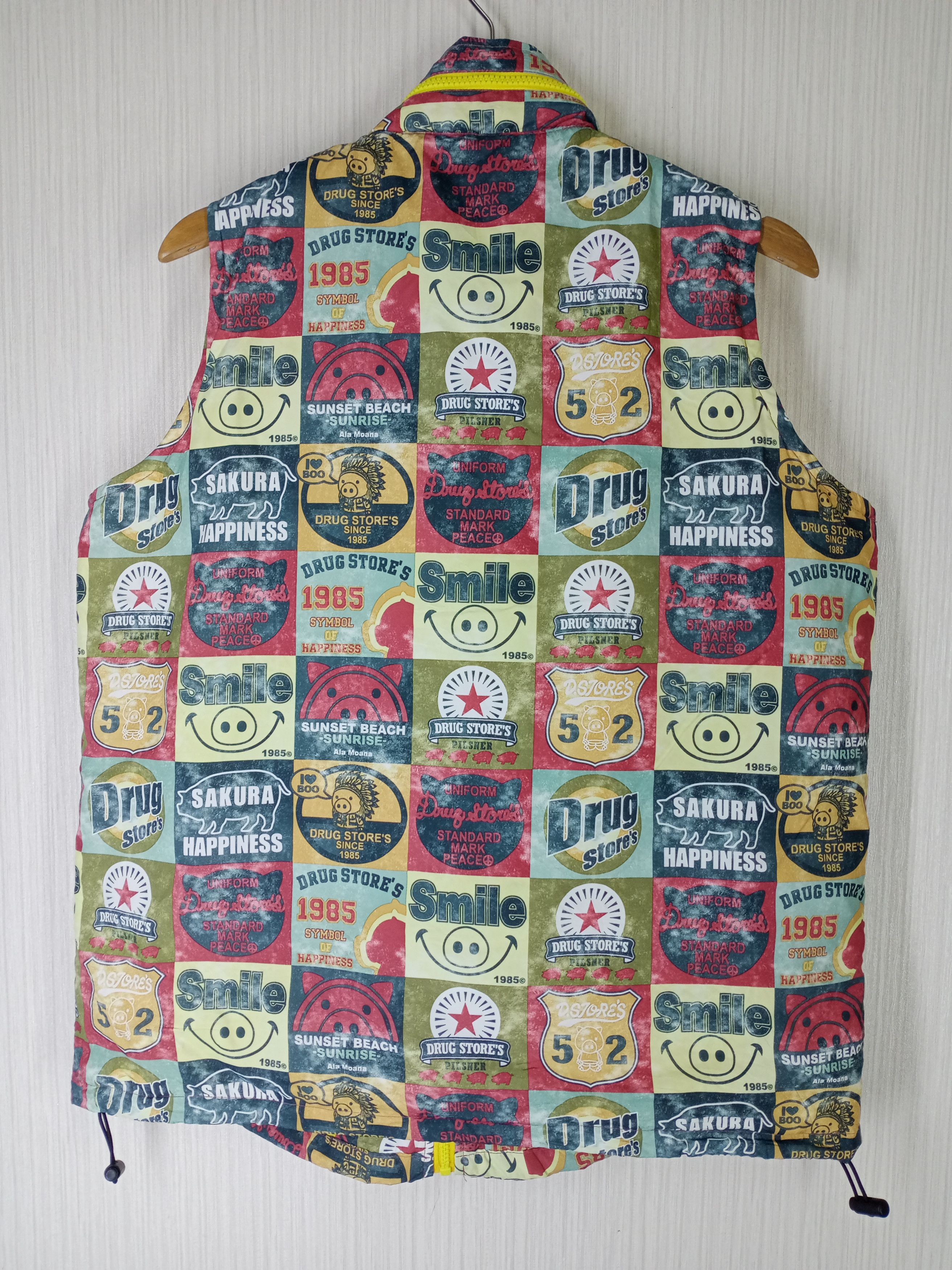 Japanese Brand VINTAGE DRUG STORE'S FULL PRINT SLEEVELESS JACKET Size US L / EU 52-54 / 3 - 4 Thumbnail