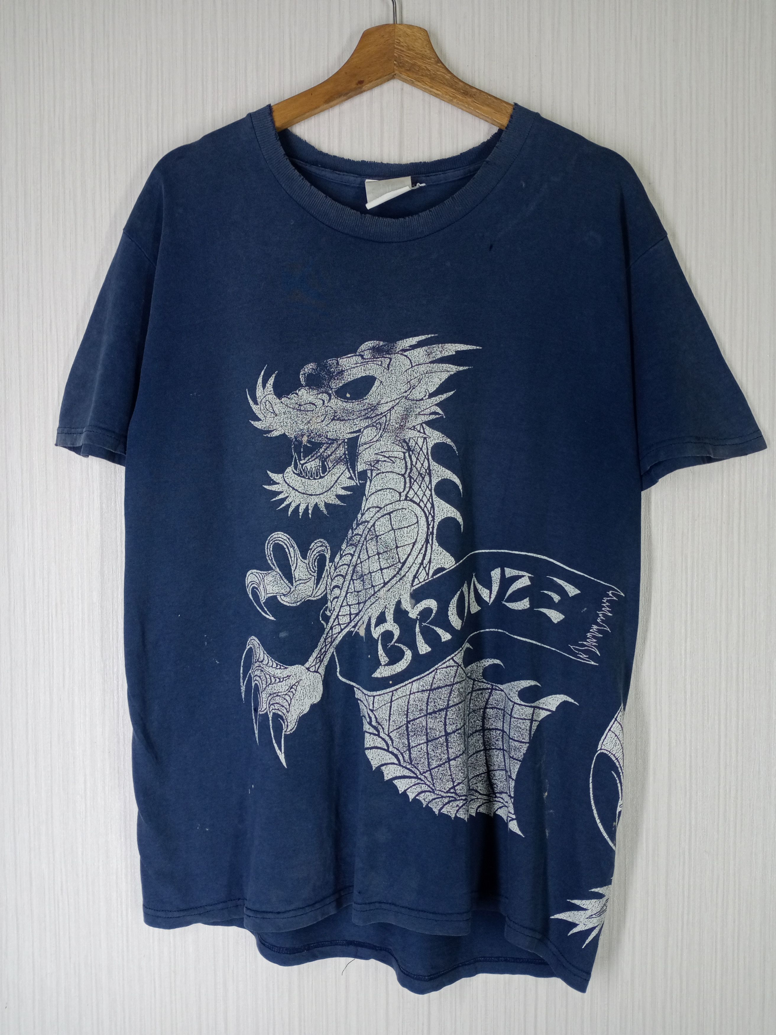 Shorty's Skateboards Very Rare Vintage 90s Distressed Bronze Age Dragon Tshirt Size US L / EU 52-54 / 3 - 1 Thumbnail