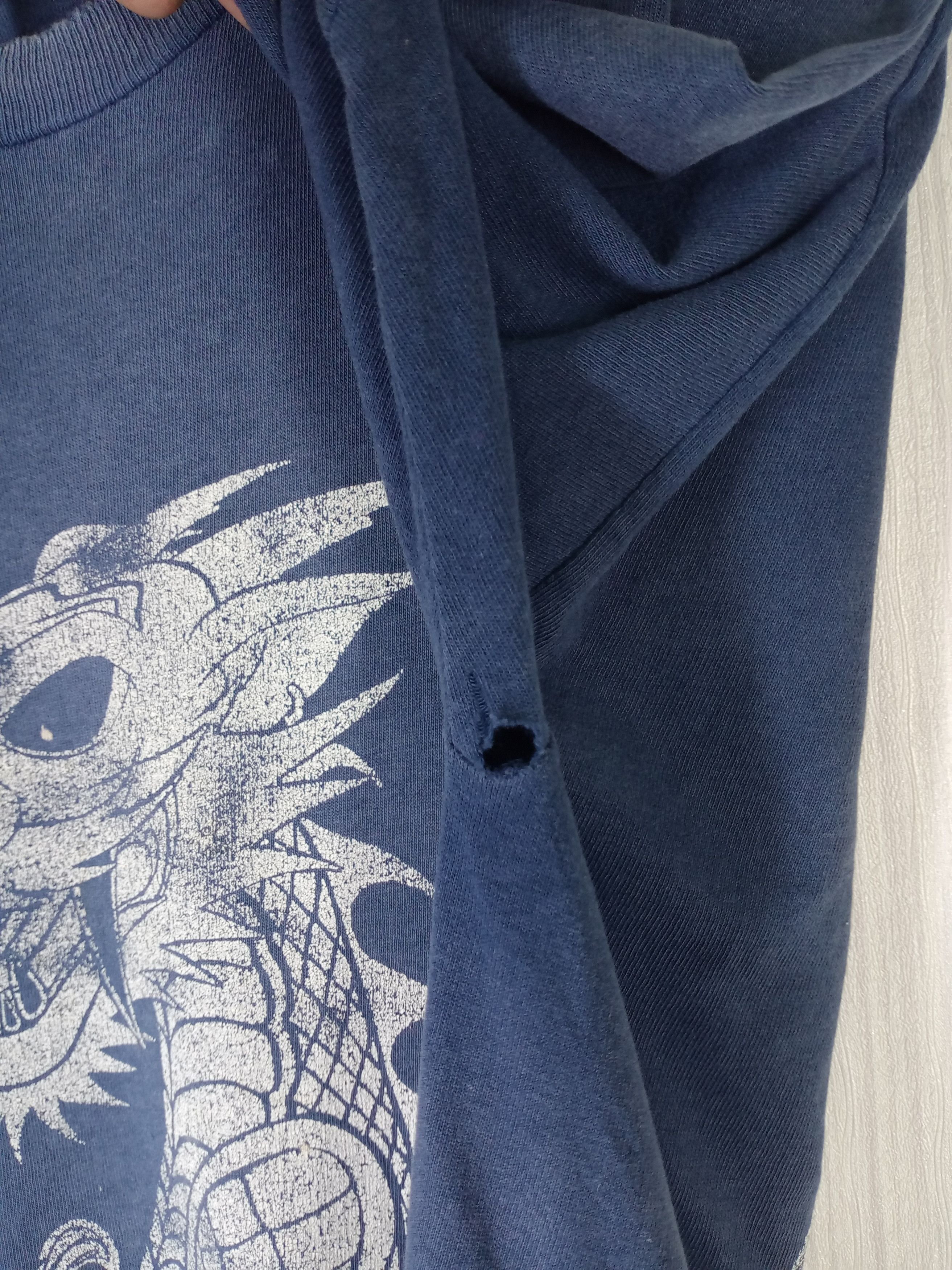 Shorty's Skateboards Very Rare Vintage 90s Distressed Bronze Age Dragon Tshirt Size US L / EU 52-54 / 3 - 9 Thumbnail