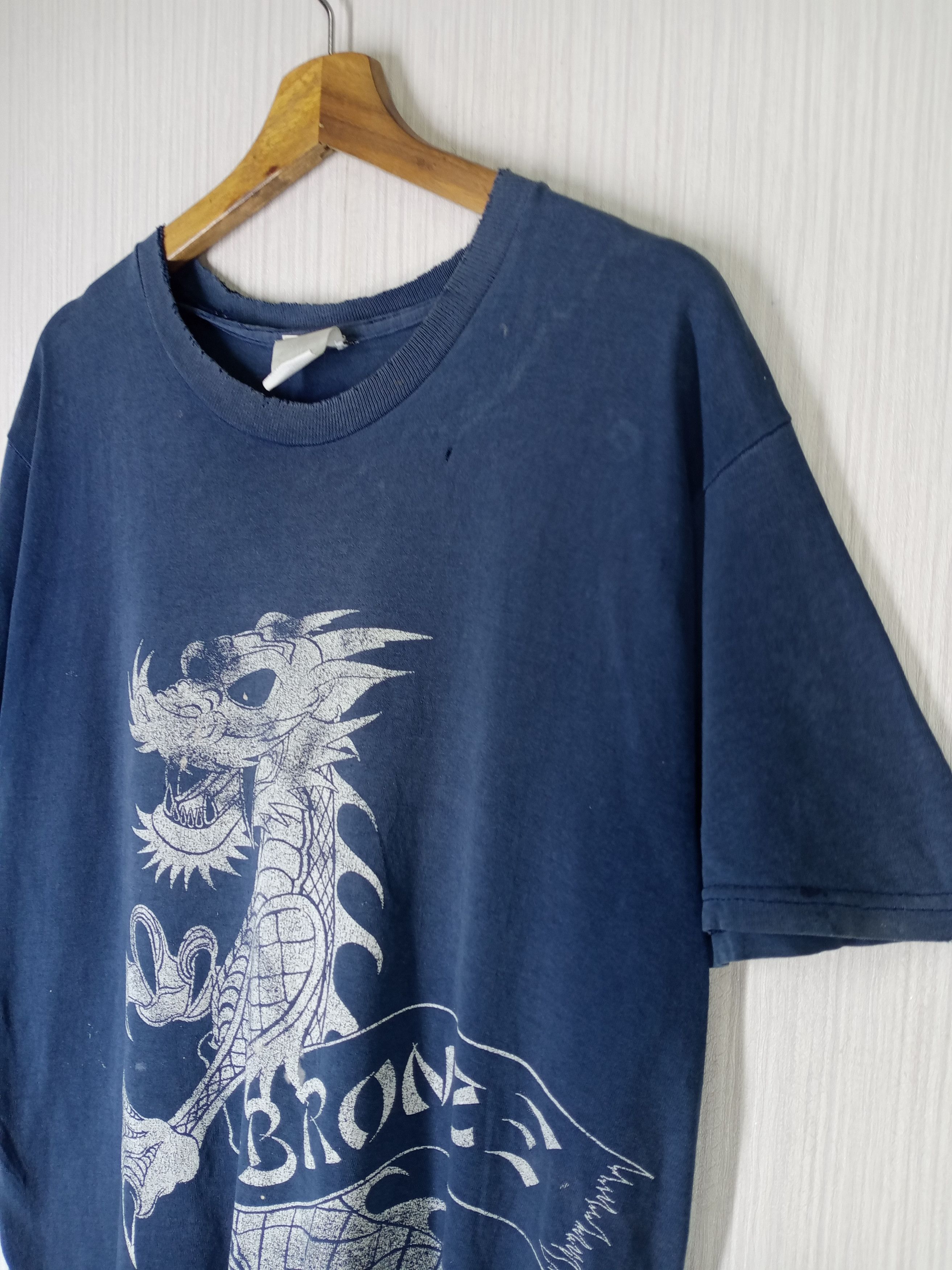 Very Vintage 90s Distressed Bronze Age Dragon Tshirt, Men's (Size L) — image 4 of 6
