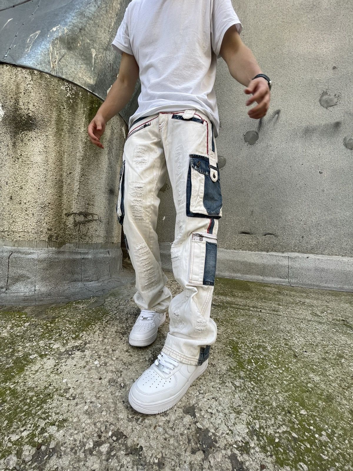 Japanese Brand Vintage Rusty Distressed Denim Cargo Jeans Size US 32 / EU 48 - 2 Thumbnail