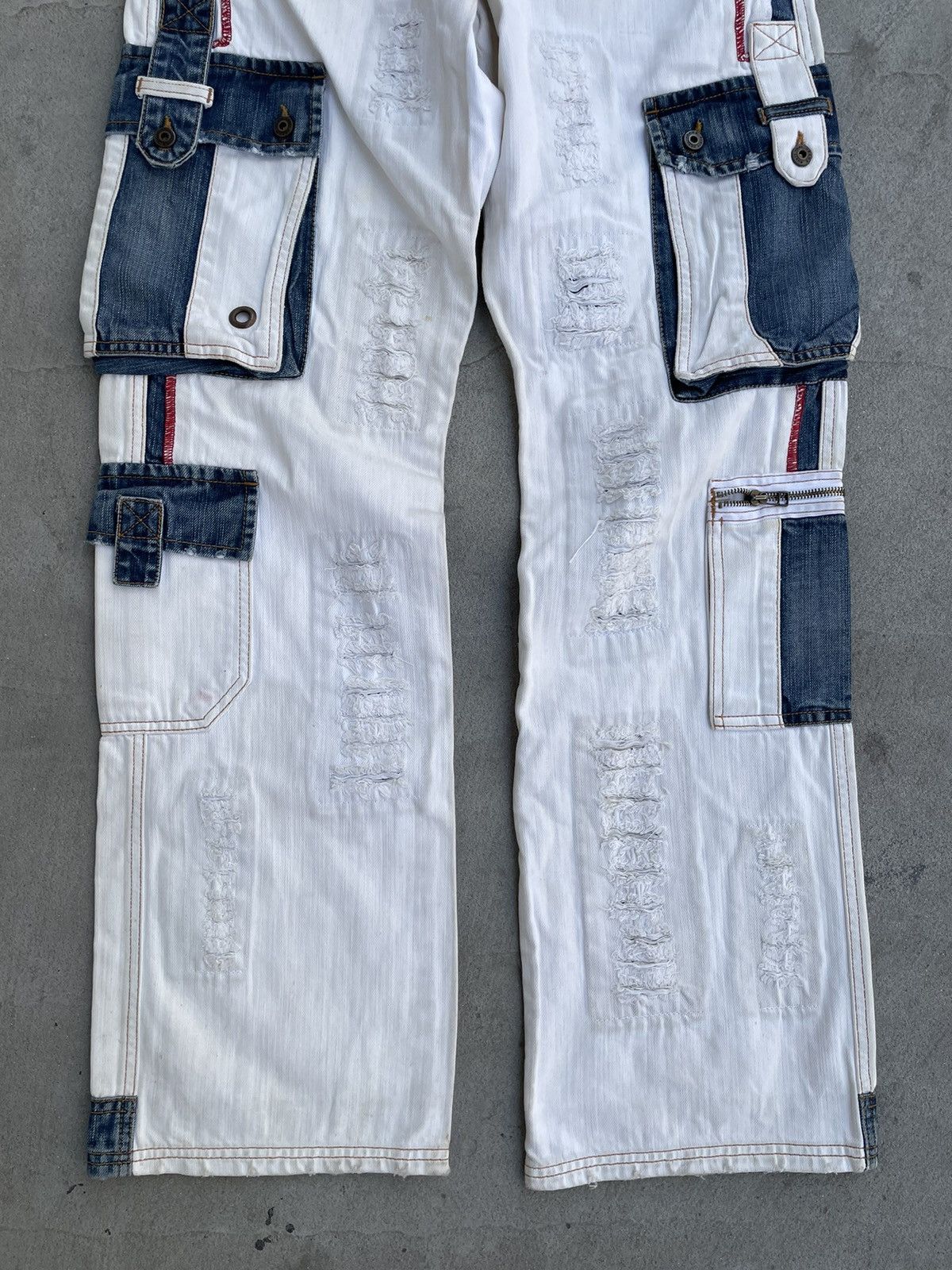 Japanese Brand Vintage Rusty Distressed Denim Cargo Jeans Size US 32 / EU 48 - 8 Thumbnail