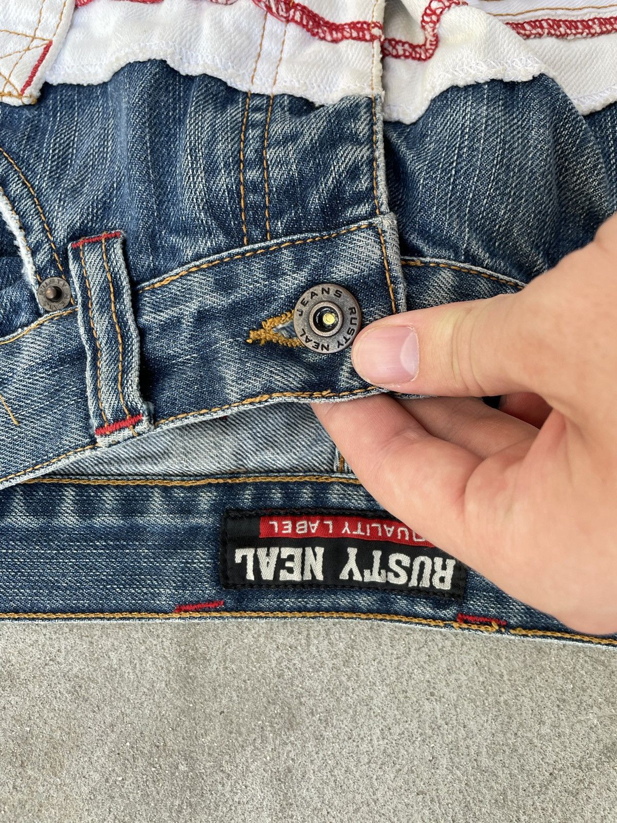 Japanese Brand Vintage Rusty Distressed Denim Cargo Jeans Size US 32 / EU 48 - 9 Thumbnail