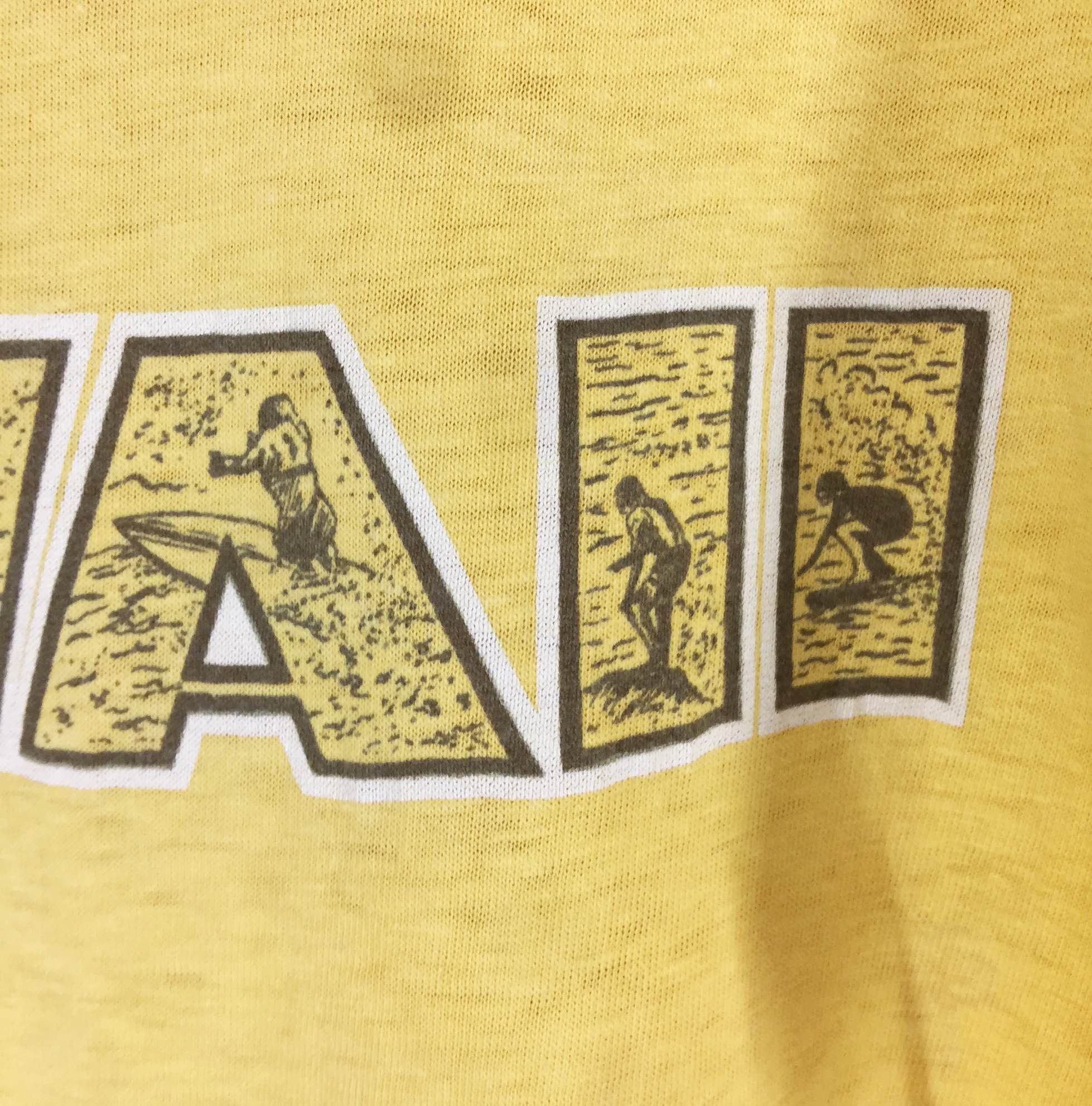 Vintage Hawaii surfing spell out big logo vintage 70s tshirt Size US L / EU 52-54 / 3 - 5 Thumbnail