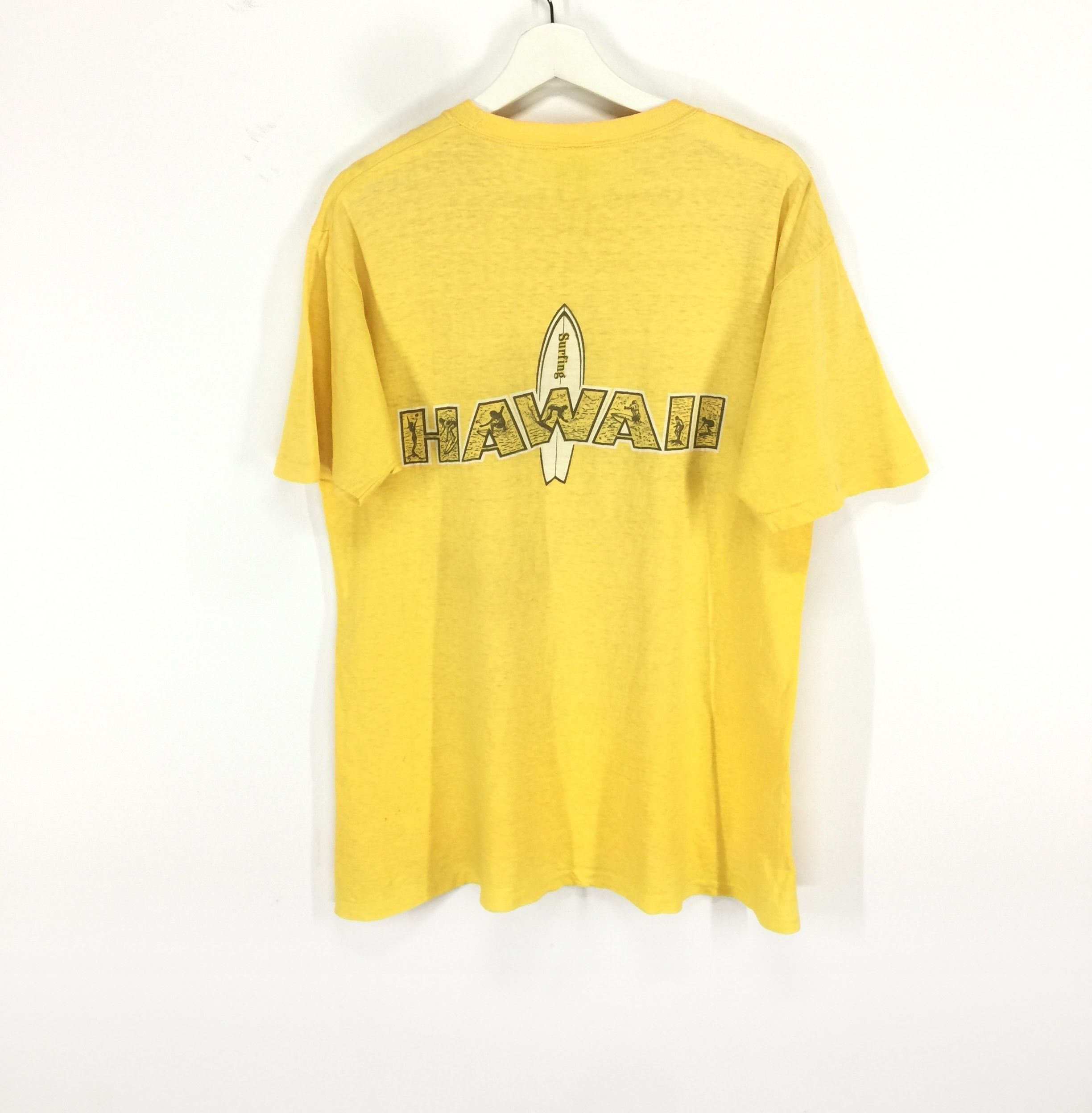 Vintage Hawaii surfing spell out big logo vintage 70s tshirt Size US L / EU 52-54 / 3 - 2 Thumbnail