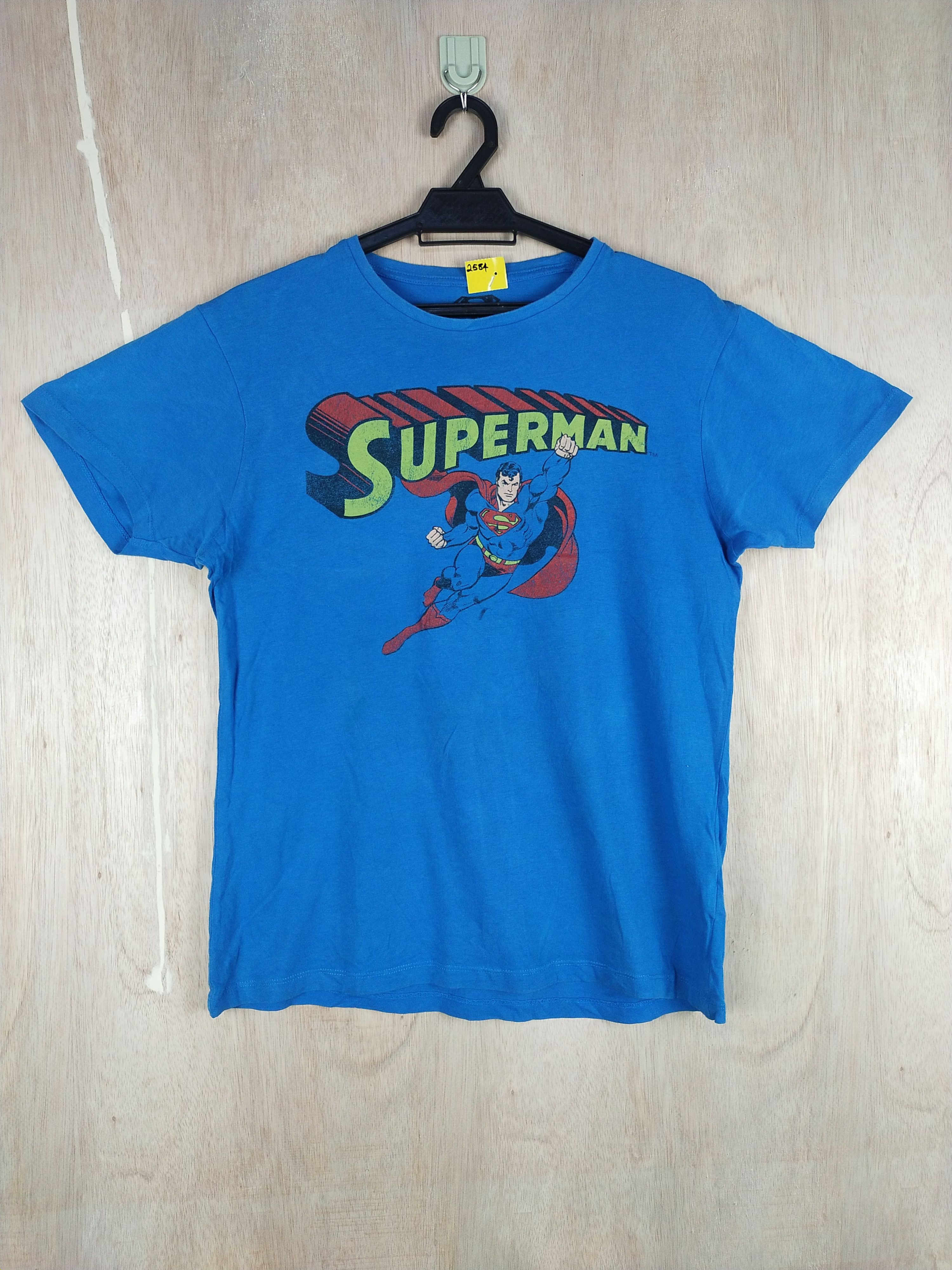 Image of Character Hero x Dc Comics Superman Vintage Cartoon Blue Tshirt 2584, Men's (Size Small)