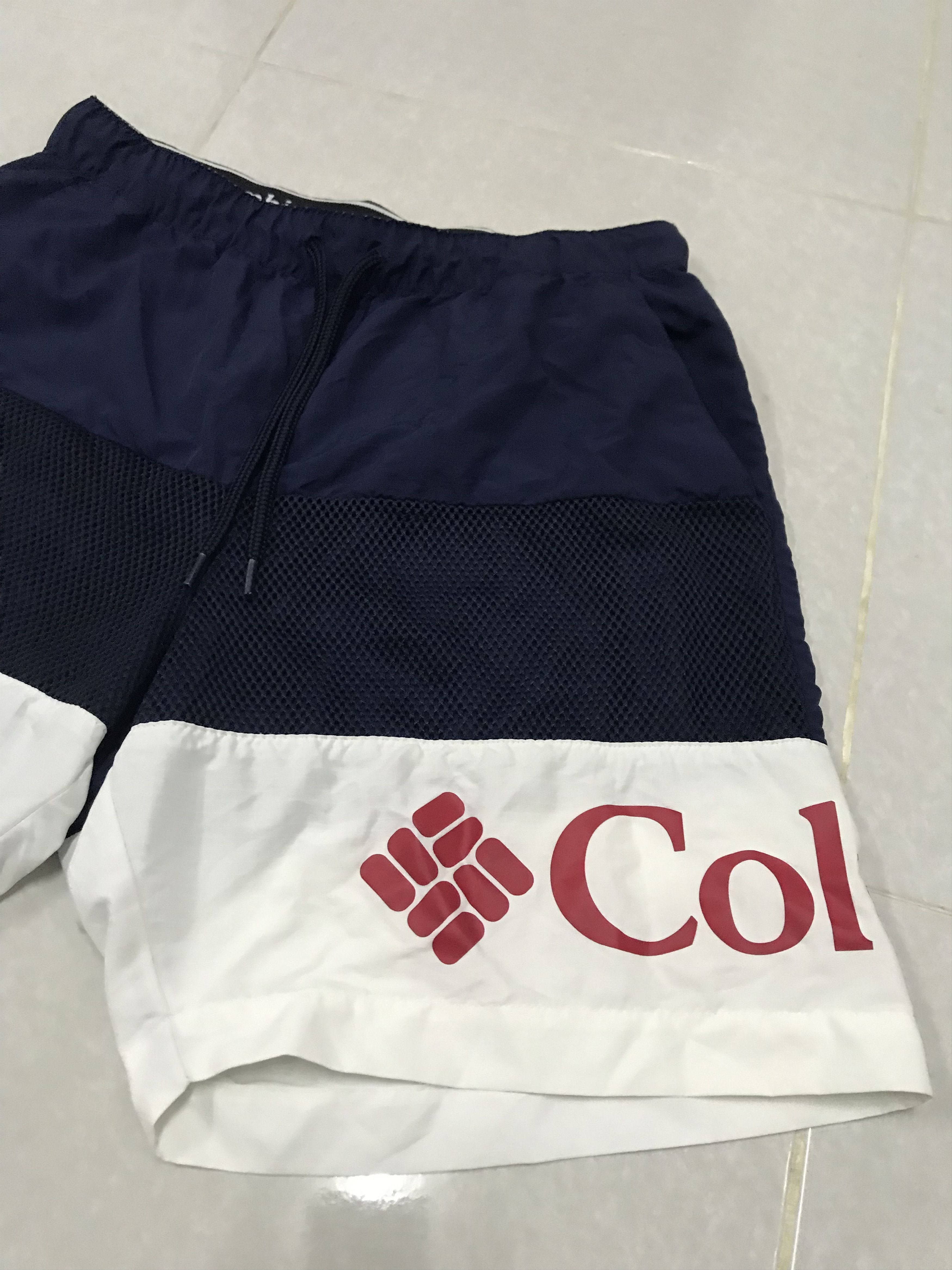 Columbia Columbia tricolour spellout shorts Size US 28 / EU 44 - 3 Thumbnail