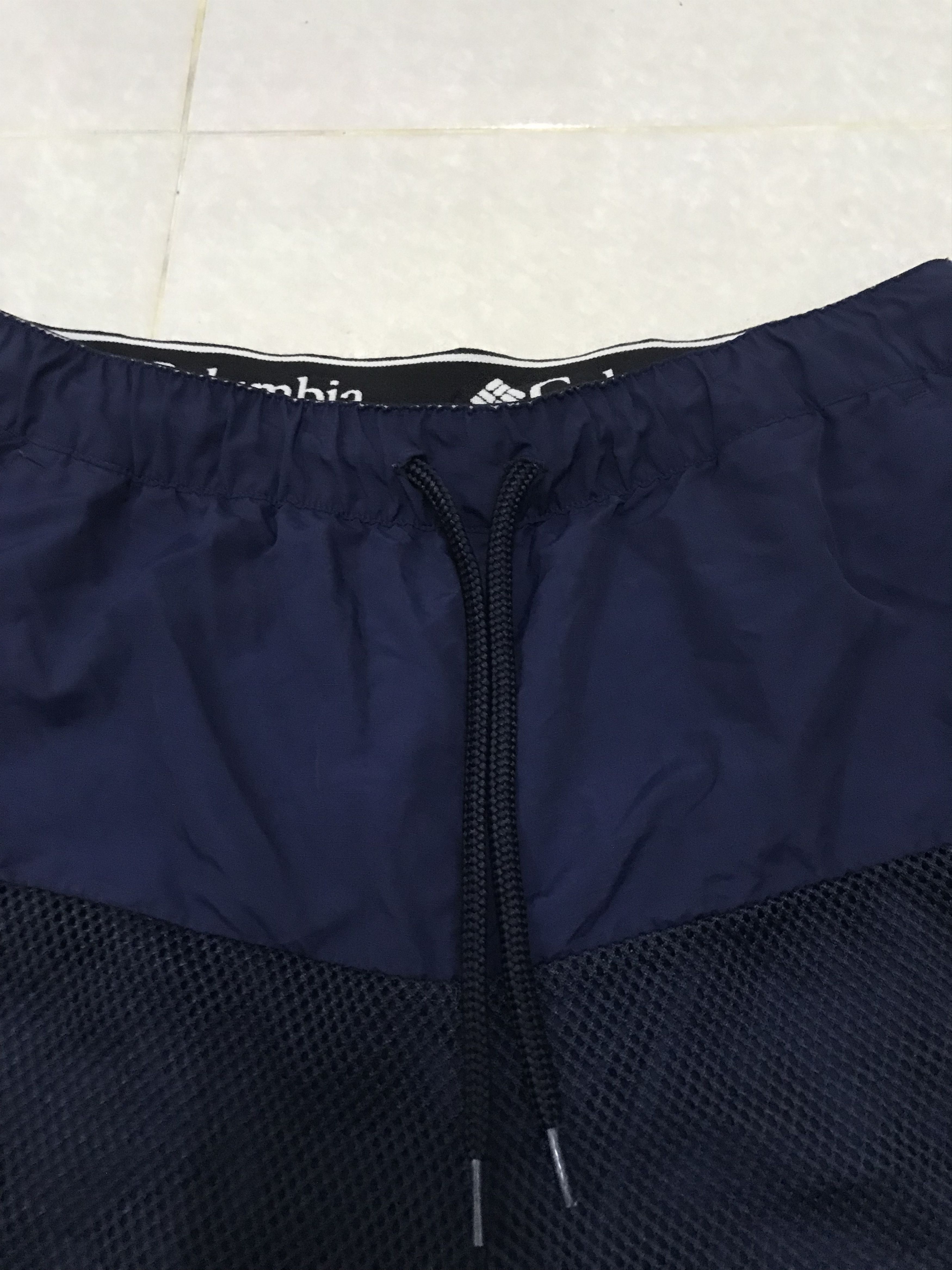 Columbia Columbia tricolour spellout shorts Size US 28 / EU 44 - 5 Thumbnail
