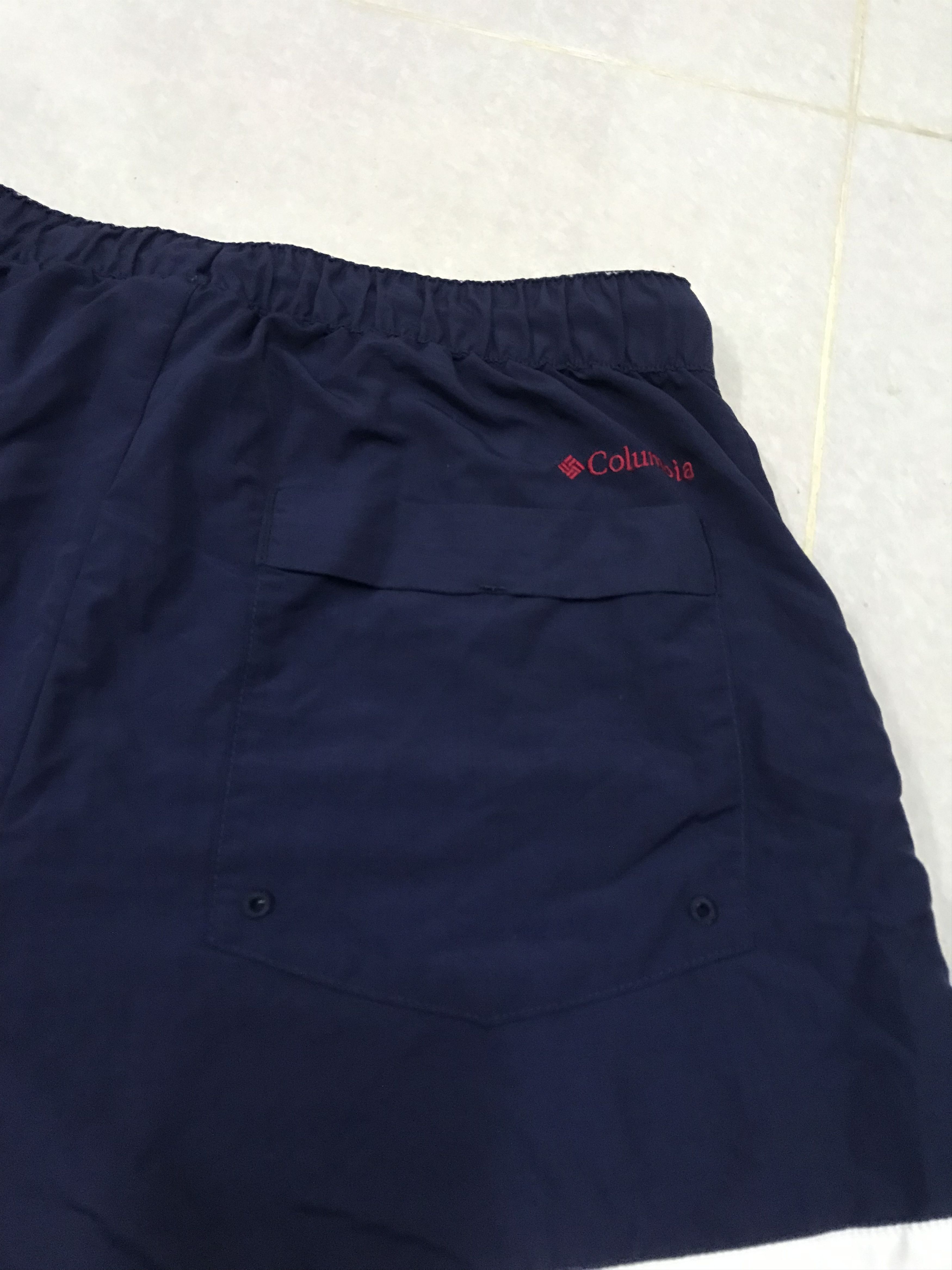 Columbia Columbia tricolour spellout shorts Size US 28 / EU 44 - 11 Thumbnail