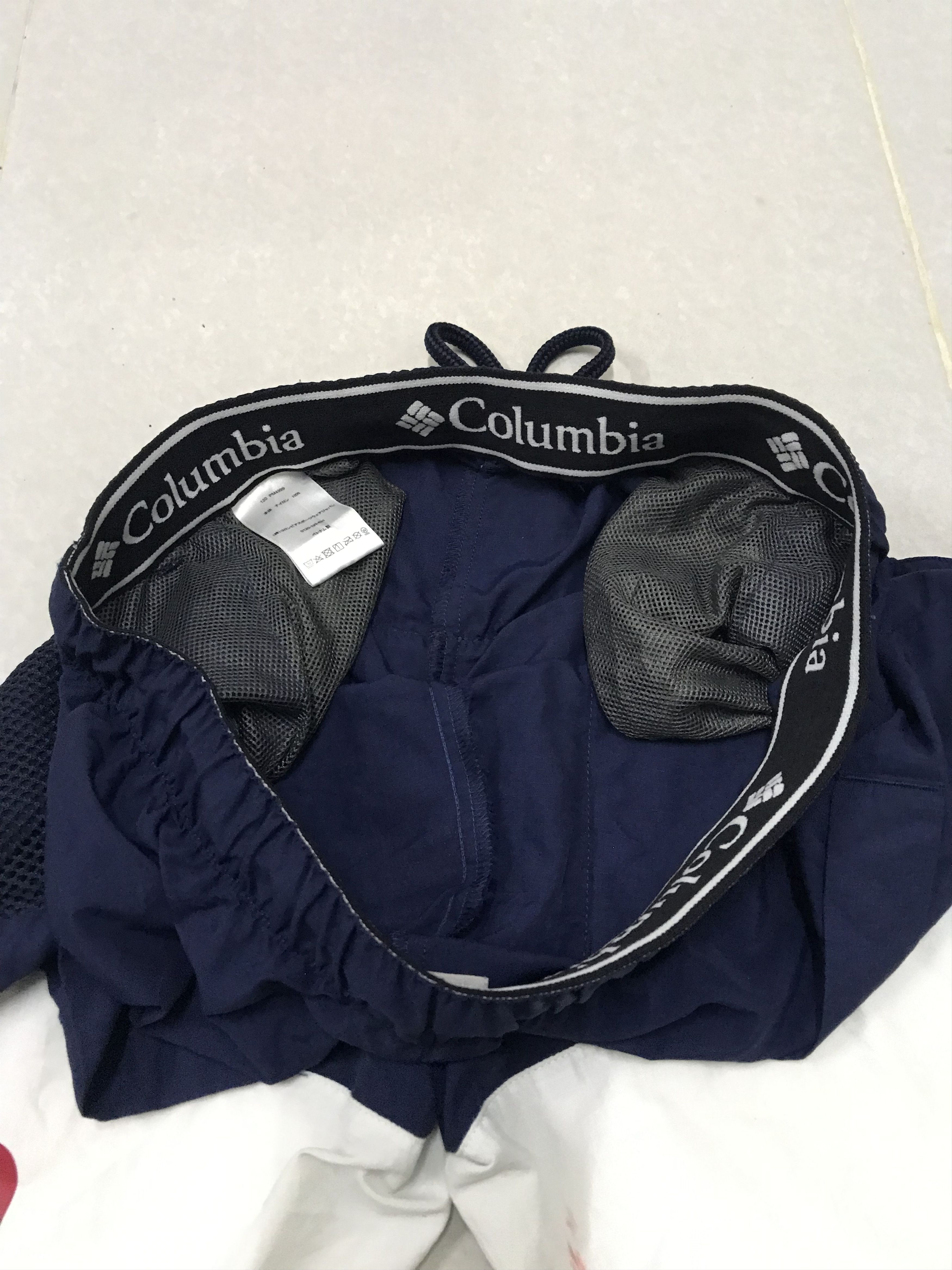 Columbia Columbia tricolour spellout shorts Size US 28 / EU 44 - 15 Thumbnail