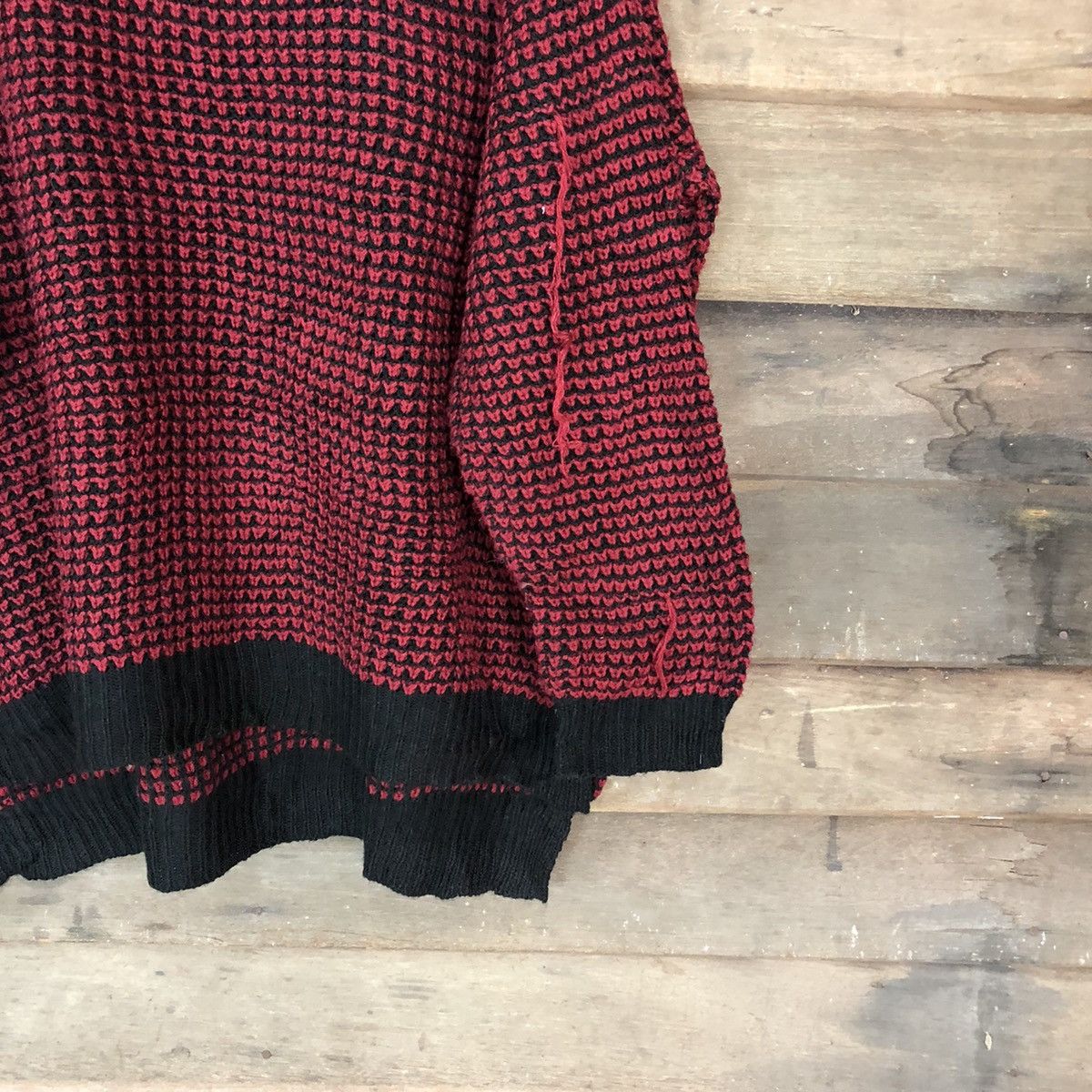Vintage Japanese Brand Red baggie checkered Knitwear #H024 Size US L / EU 52-54 / 3 - 5 Thumbnail