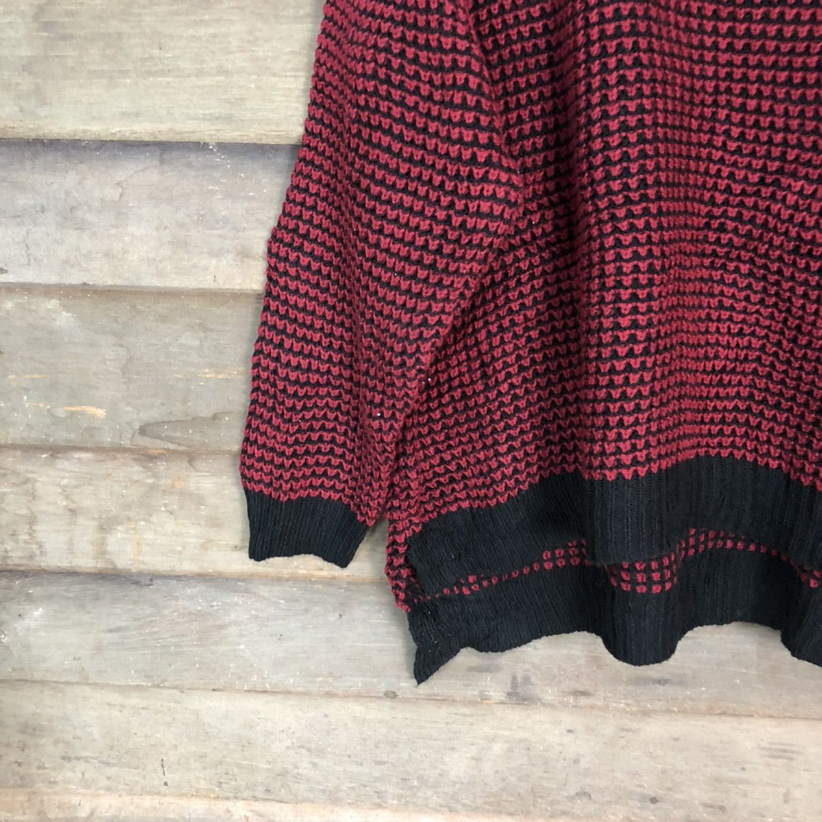 Vintage Japanese Brand Red baggie checkered Knitwear #H024 Size US L / EU 52-54 / 3 - 4 Thumbnail