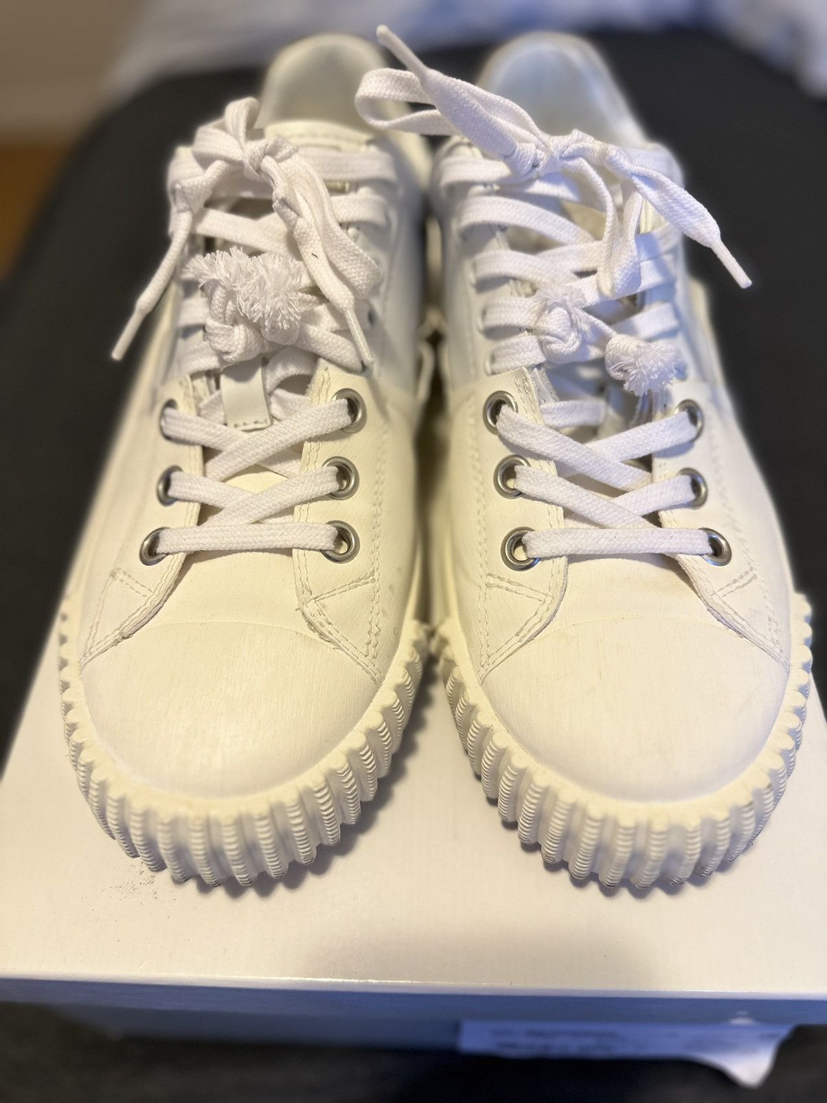 スニーカー MAISON MARGIELA WHITE NEW EVOLUTION SNEAKERS Maison Margiela: White New Evolution Sneakers | SSENSE