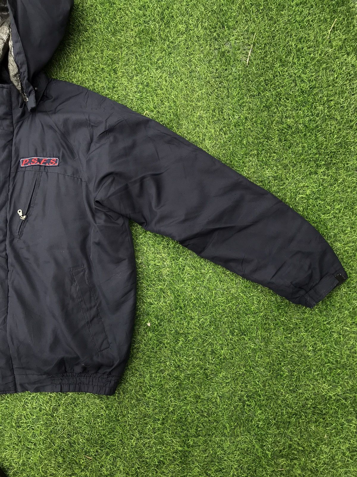Vintage Vintage P.S.F.S Heat Assist Windbreaker Hoodie Size US XL / EU 56 / 4 - 6 Thumbnail