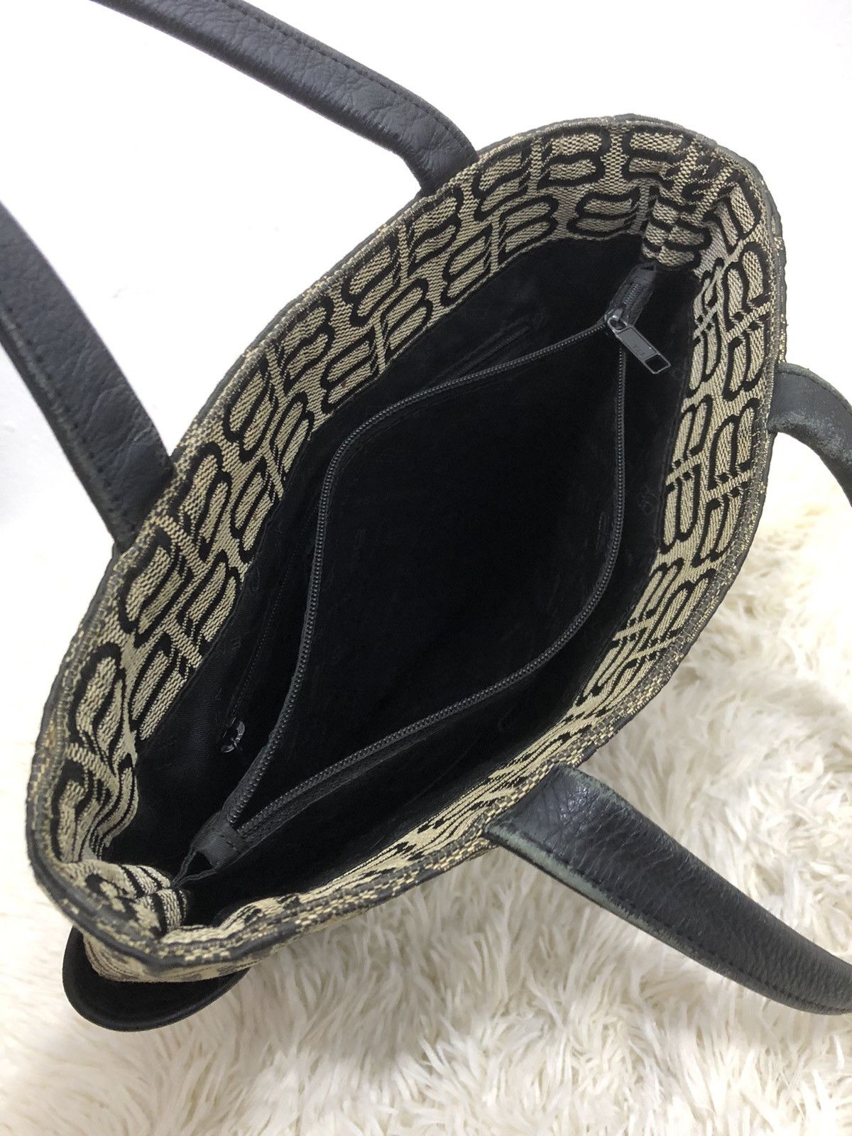 Balenciaga Balenciaga Paris BB Tote Bag Size ONE SIZE - 23 Thumbnail