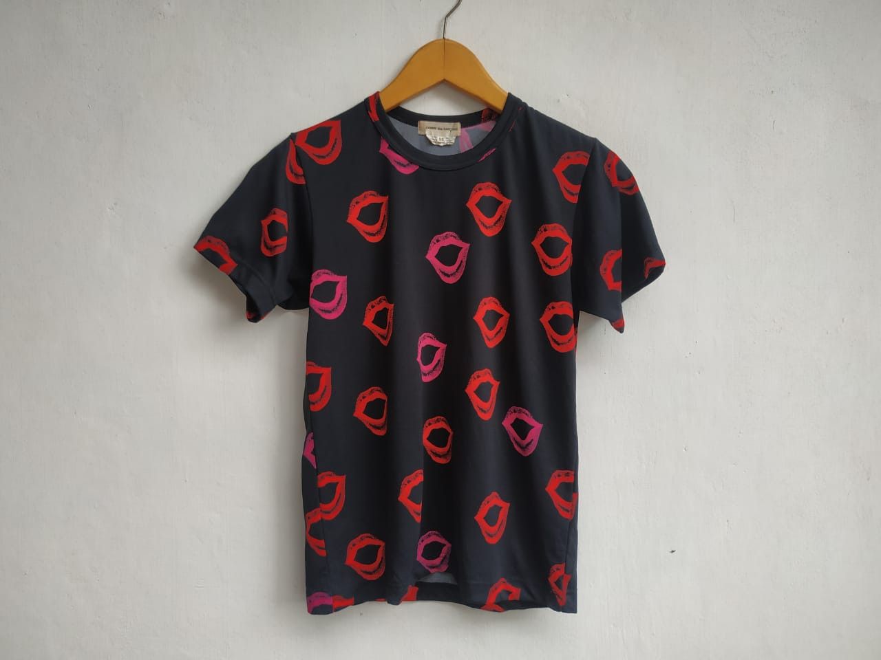 Comme des Garcons AD 2008, Comme Des Garcons Lips Stretch Tee Size S / US 4 / IT 40 - 1 Thumbnail