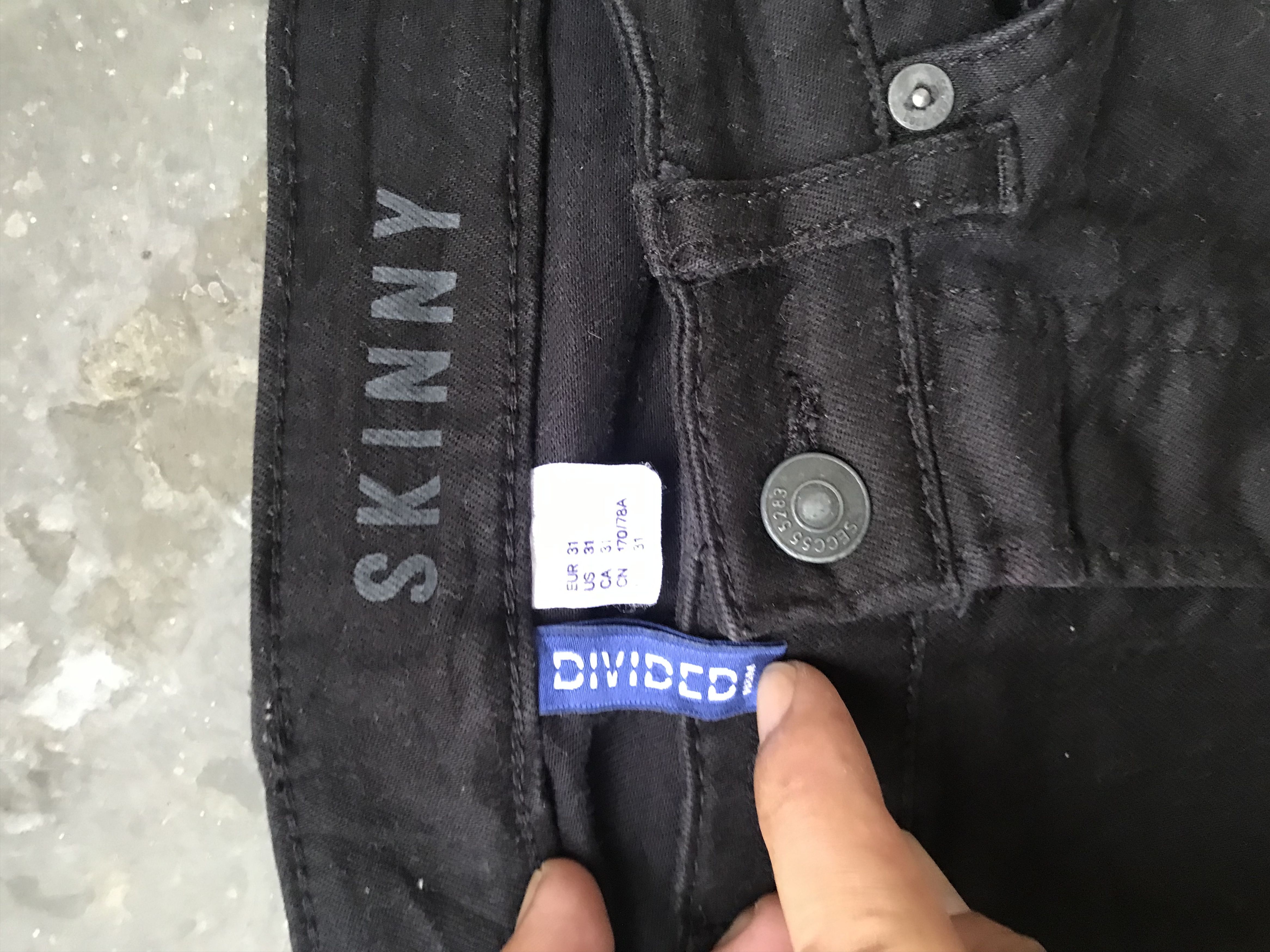 Divided H&M Skinny Distressed Biker Pant Size US 31 - 7 Thumbnail