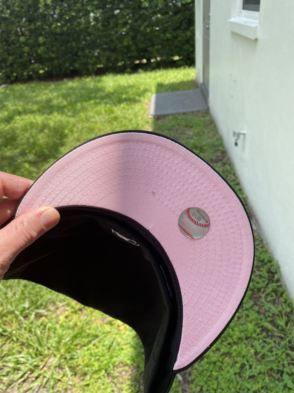 Hat Club Hat Club Exclusive Cookies N Cream 99 Yankees Pink UV Sz 8 Size ONE SIZE - 3 Thumbnail