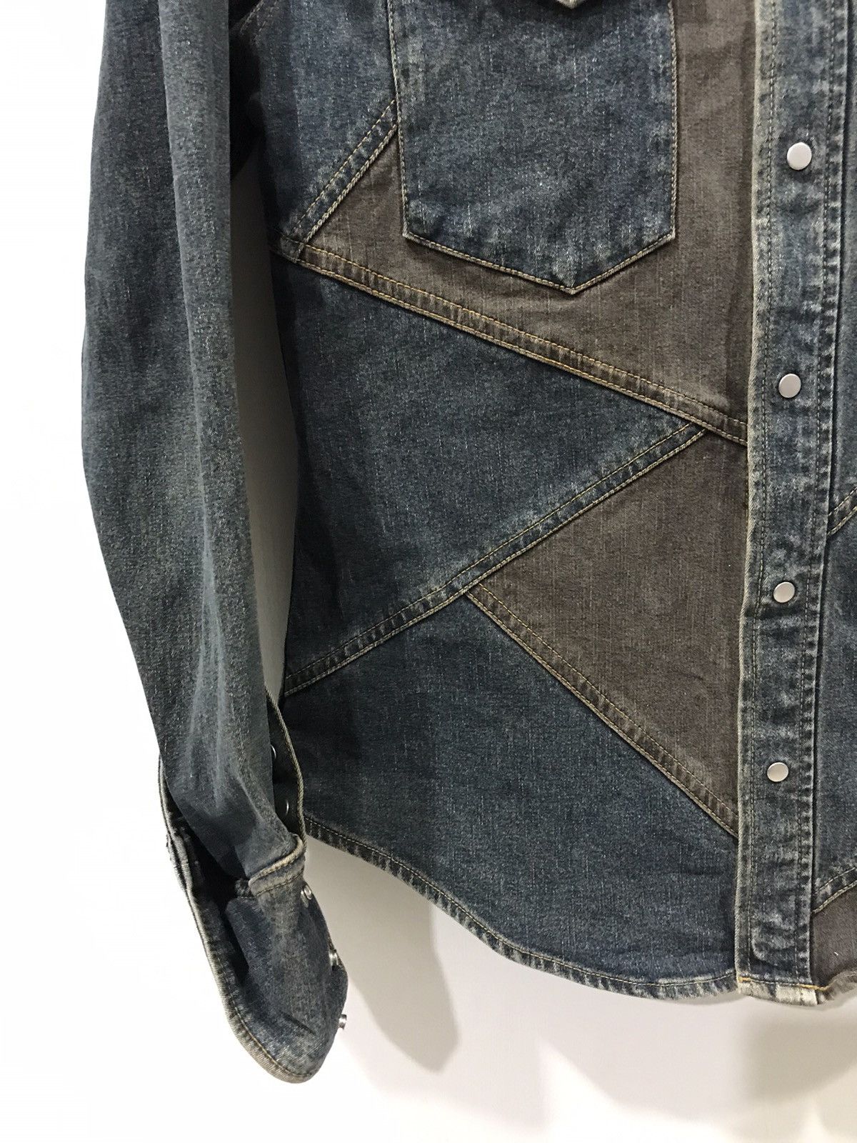 Japanese Brand modern lover Japan Very Rare Two Tones Westener Denim Shirt Size US S / EU 44-46 / 1 - 6 Thumbnail
