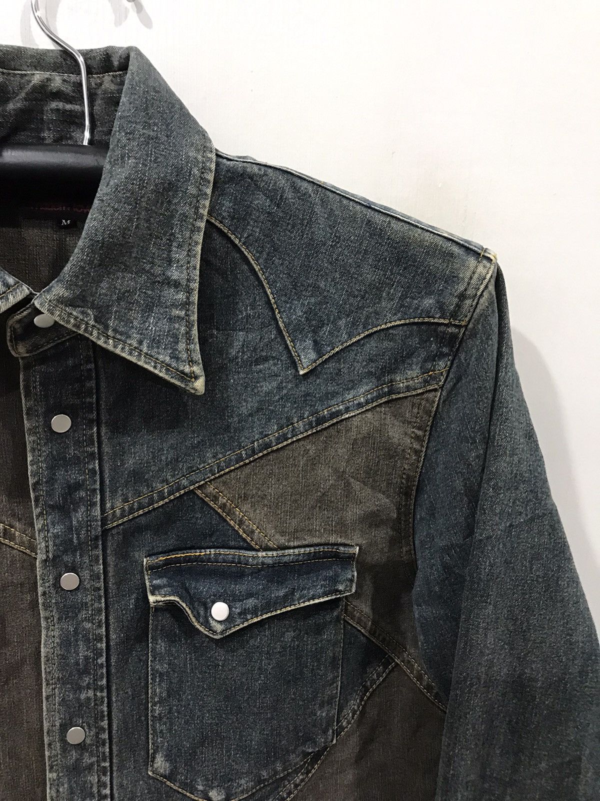 Japanese Brand modern lover Japan Very Rare Two Tones Westener Denim Shirt Size US S / EU 44-46 / 1 - 3 Thumbnail
