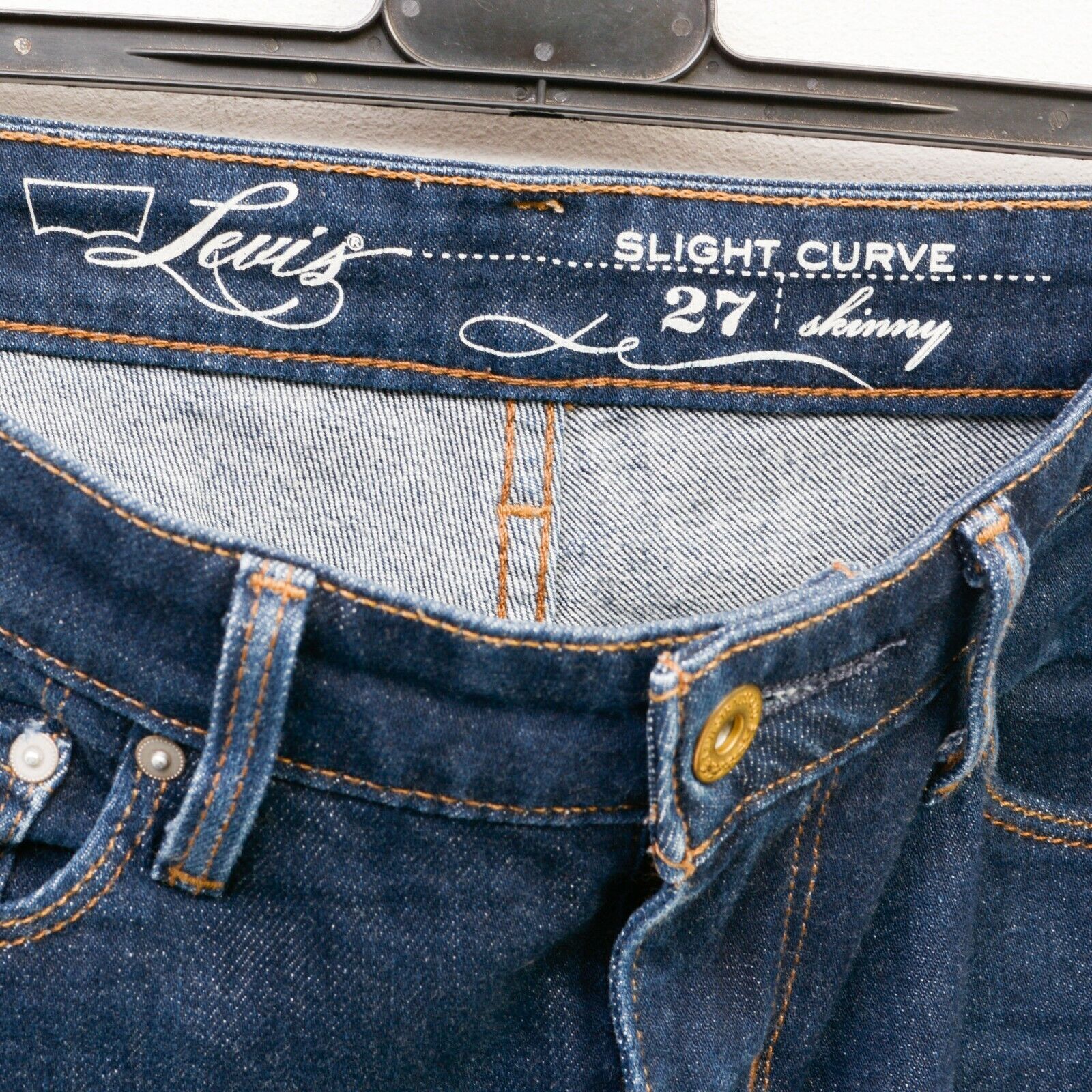 Levi's Slight Curve Skinny Women's W27 L32 Trousers Pants Low Rise Size 27" / US 4 / IT 40 - 4 Thumbnail