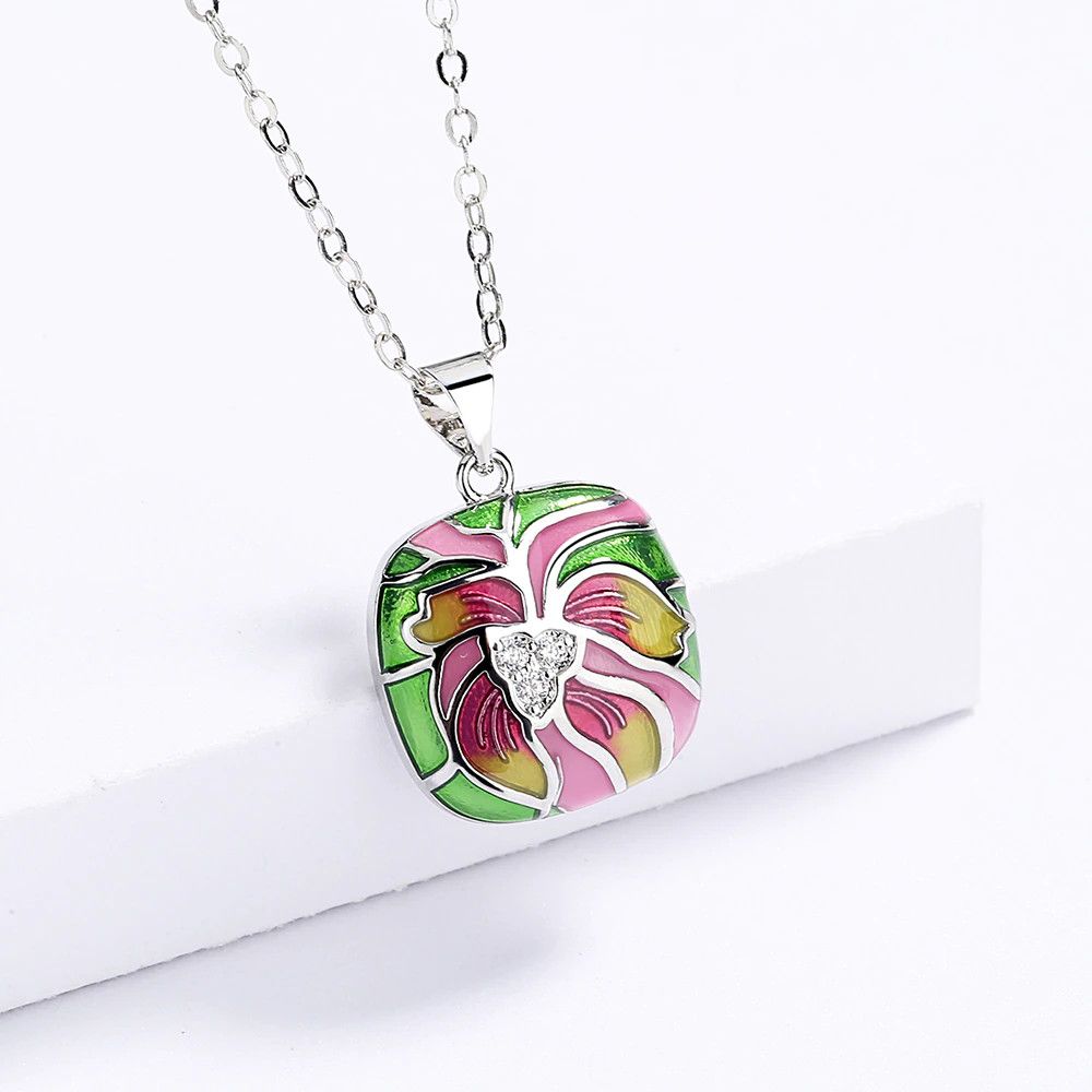 Jewelry Flowers Pendant Necklace Size ONE SIZE - 1 Thumbnail
