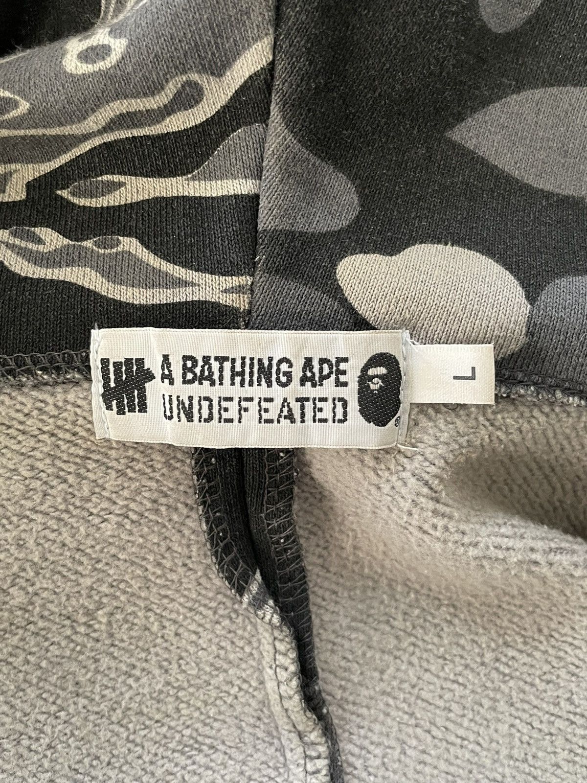 Bape × Undefeated Bape x Undefeated split hoodie Size US L / EU 52-54 / 3 - 9 Thumbnail