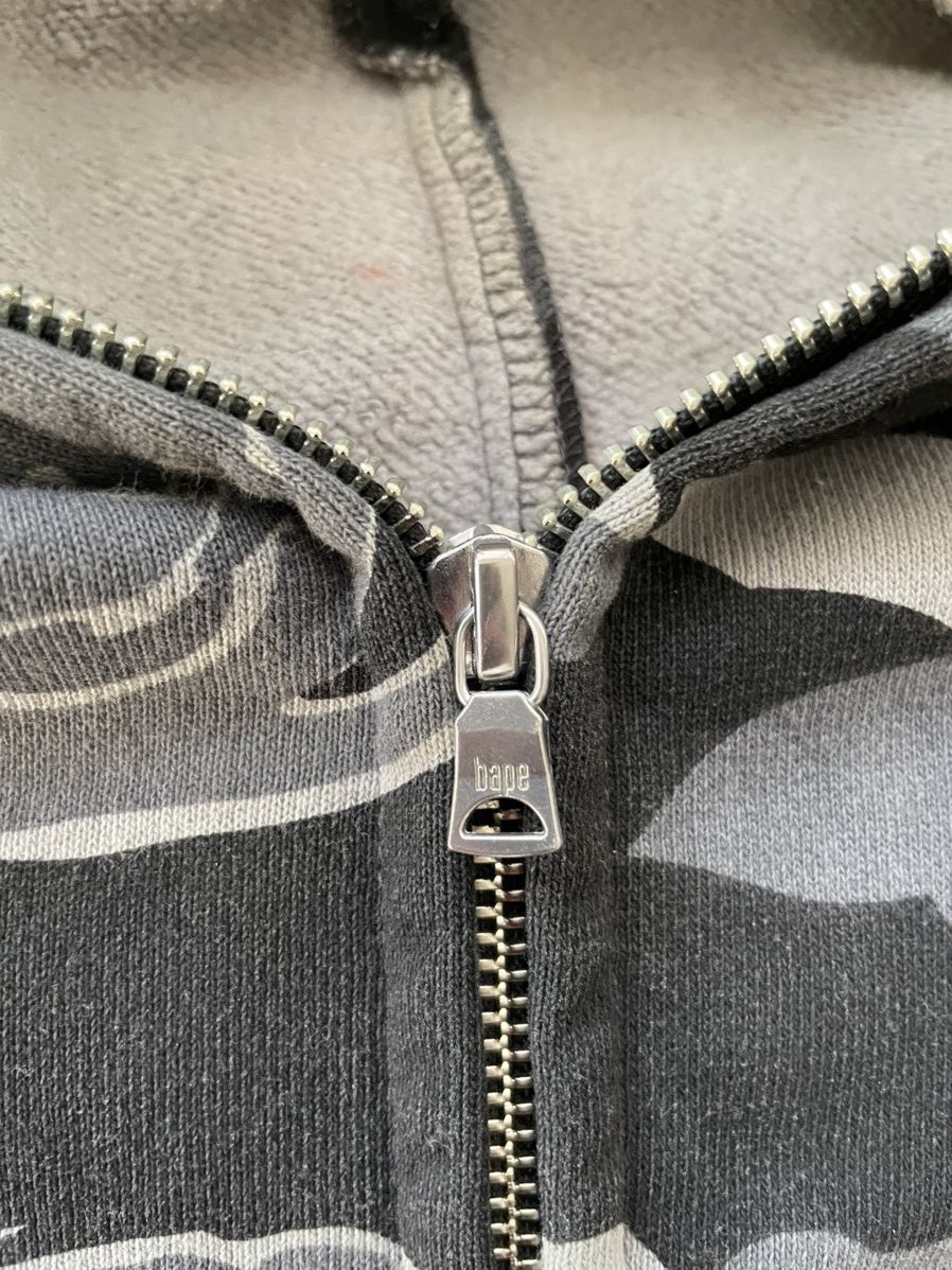 Bape × Undefeated Bape x Undefeated split hoodie Size US L / EU 52-54 / 3 - 11 Thumbnail