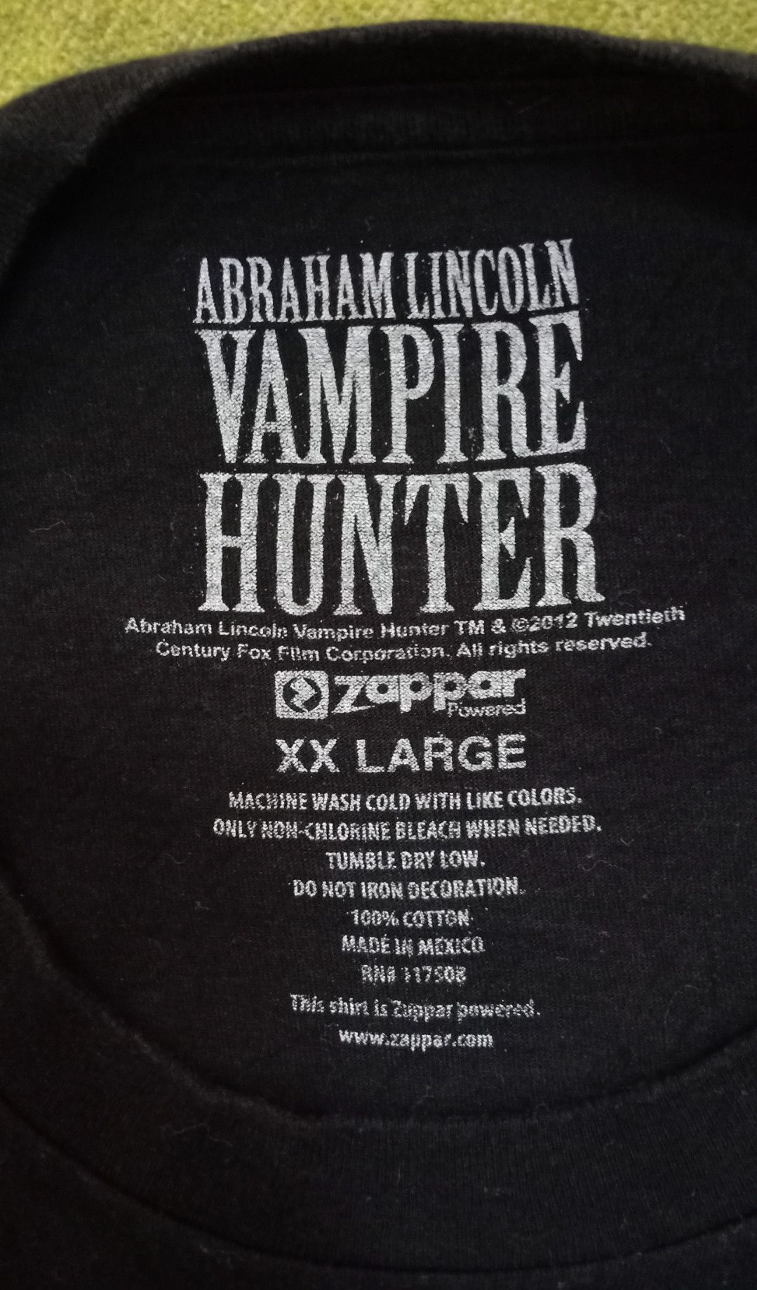 Expert Horror × Vintage Vintage Abraham Lincoln : Vampire Hunter T-Shirt (2012 Film) Size US XXL / EU 58 / 5 - 4 Thumbnail
