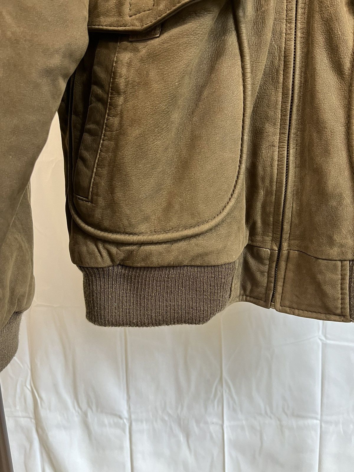 Vintage Faded Brown A2 Style Distressed Leather Jacket Size US L / EU 52-54 / 3 - 6 Thumbnail
