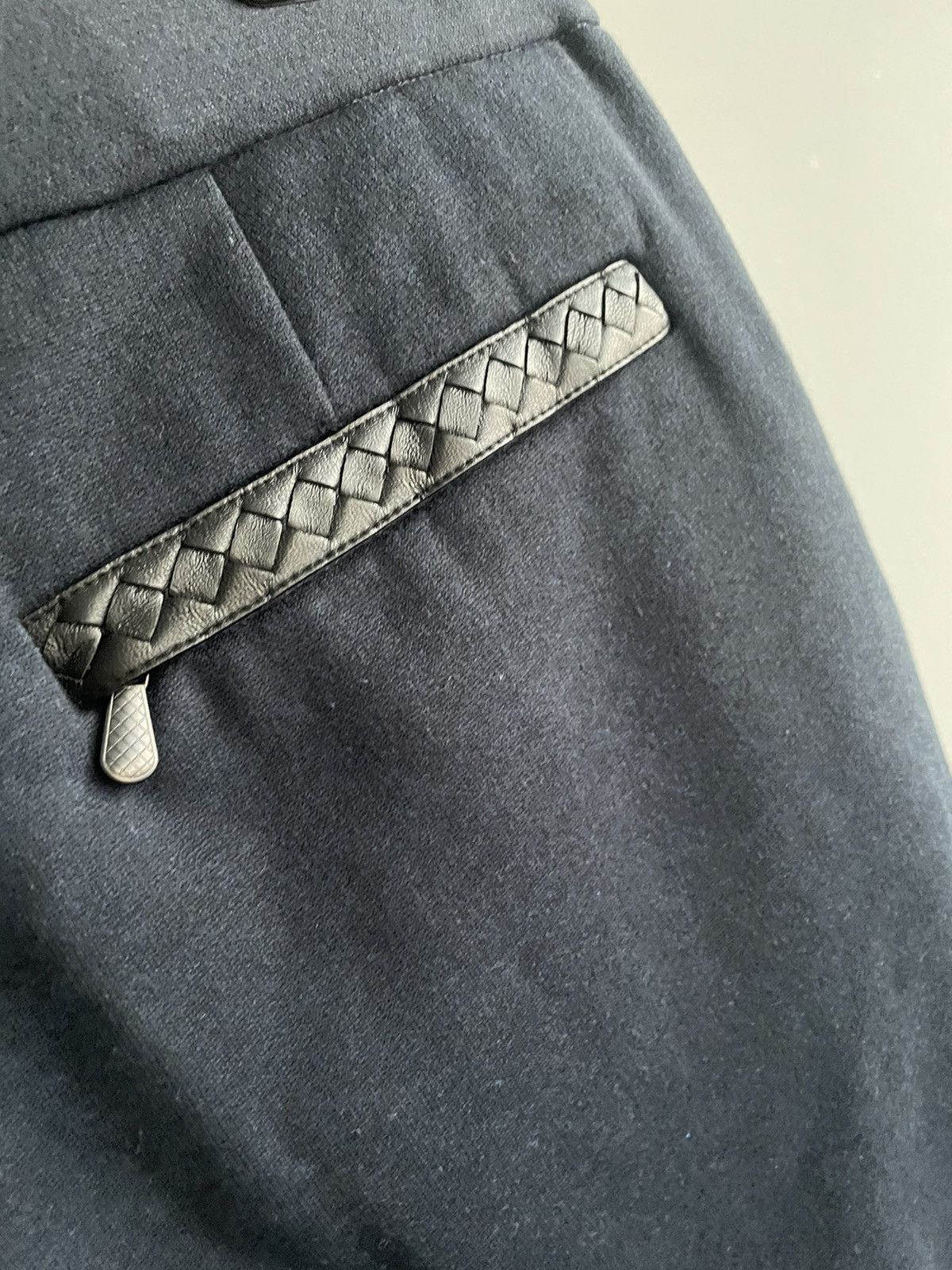 Bottega Veneta Runway Brand New $1,500 Woven Leather Pocket Sweatpants Size US 33 - 14 Thumbnail