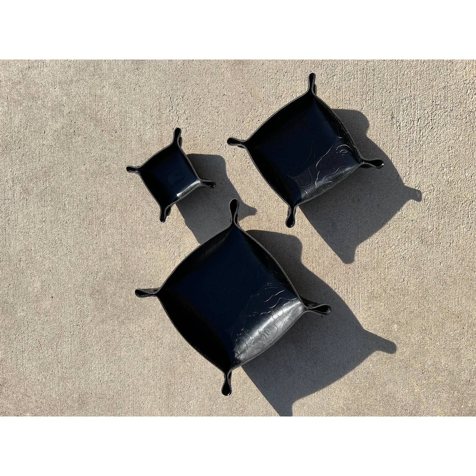 Flat-packed Leather Bowls
