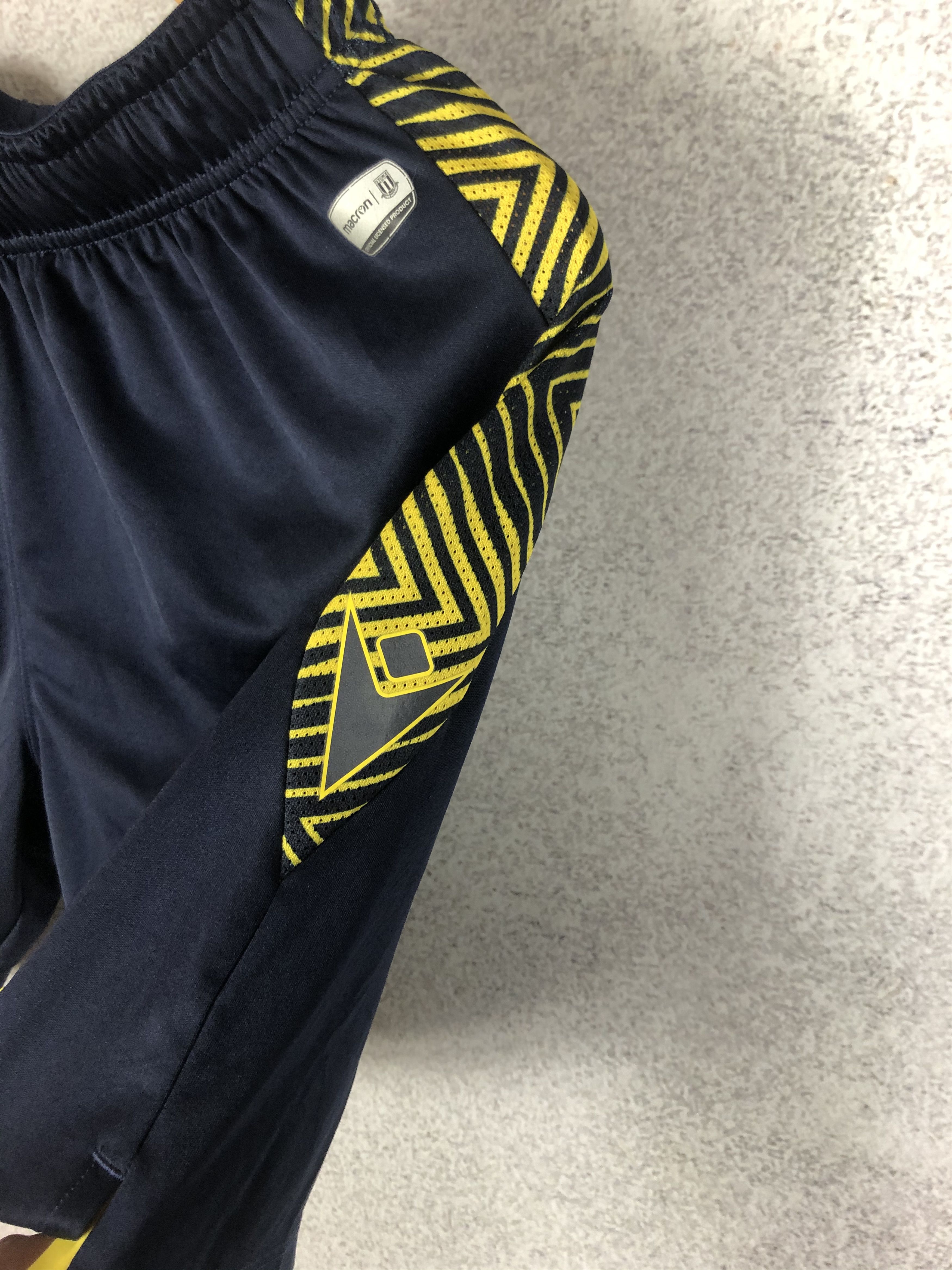 Macron FC Stoke City Macron football Shorts soccer Jersey Size US 28 / EU 44 - 4 Thumbnail