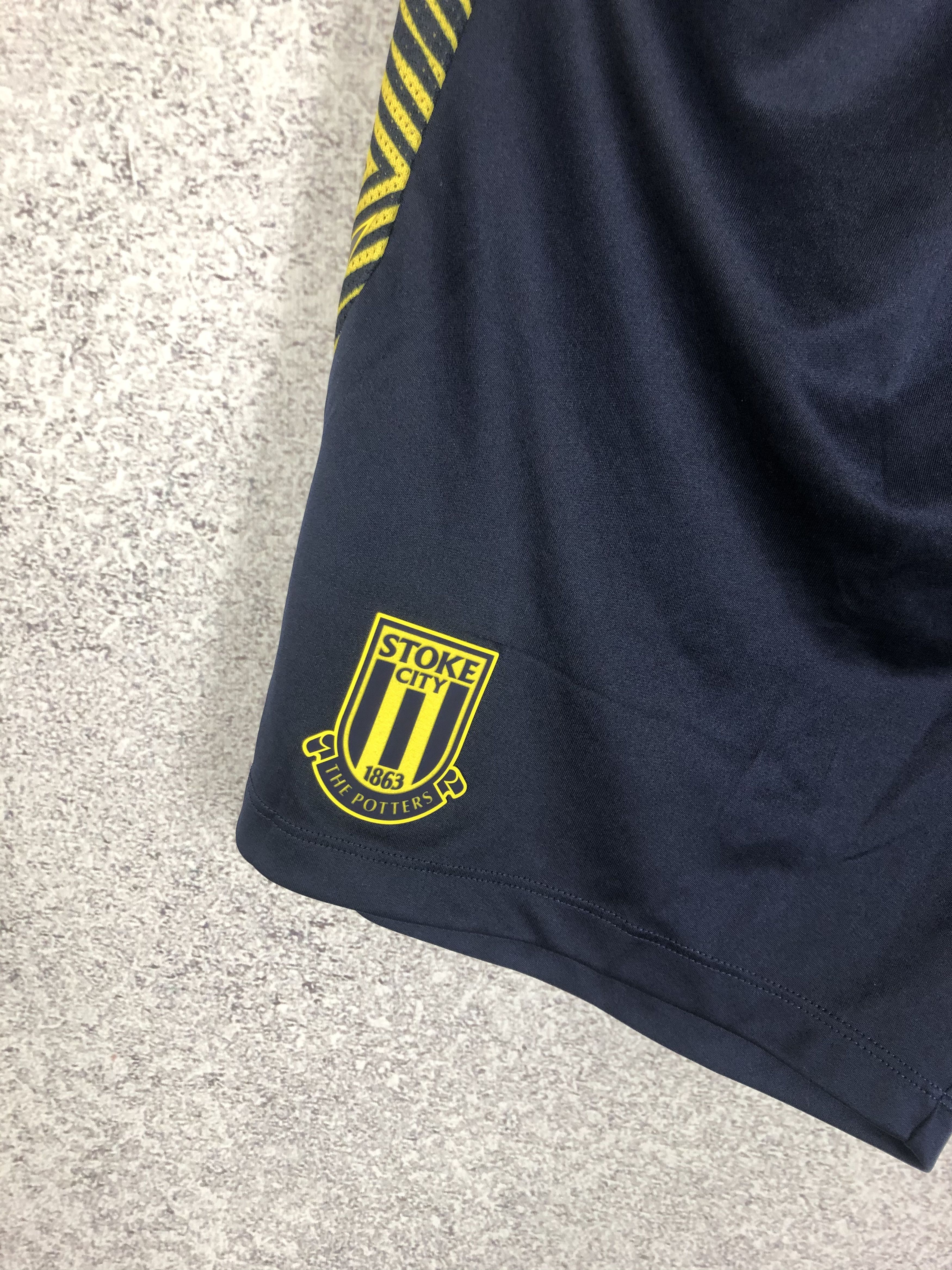Macron FC Stoke City Macron football Shorts soccer Jersey Size US 28 / EU 44 - 2 Thumbnail