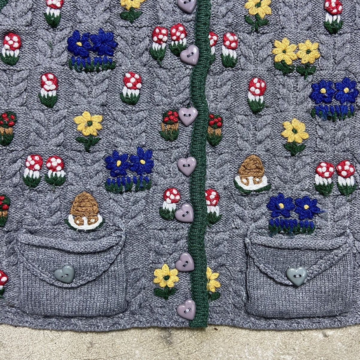 Handmade CUTE MUSHROOMS HANDCRAFTED KNITTED VEST 1980s - LOT № 2037 Size US XL / EU 56 / 4 - 5 Thumbnail
