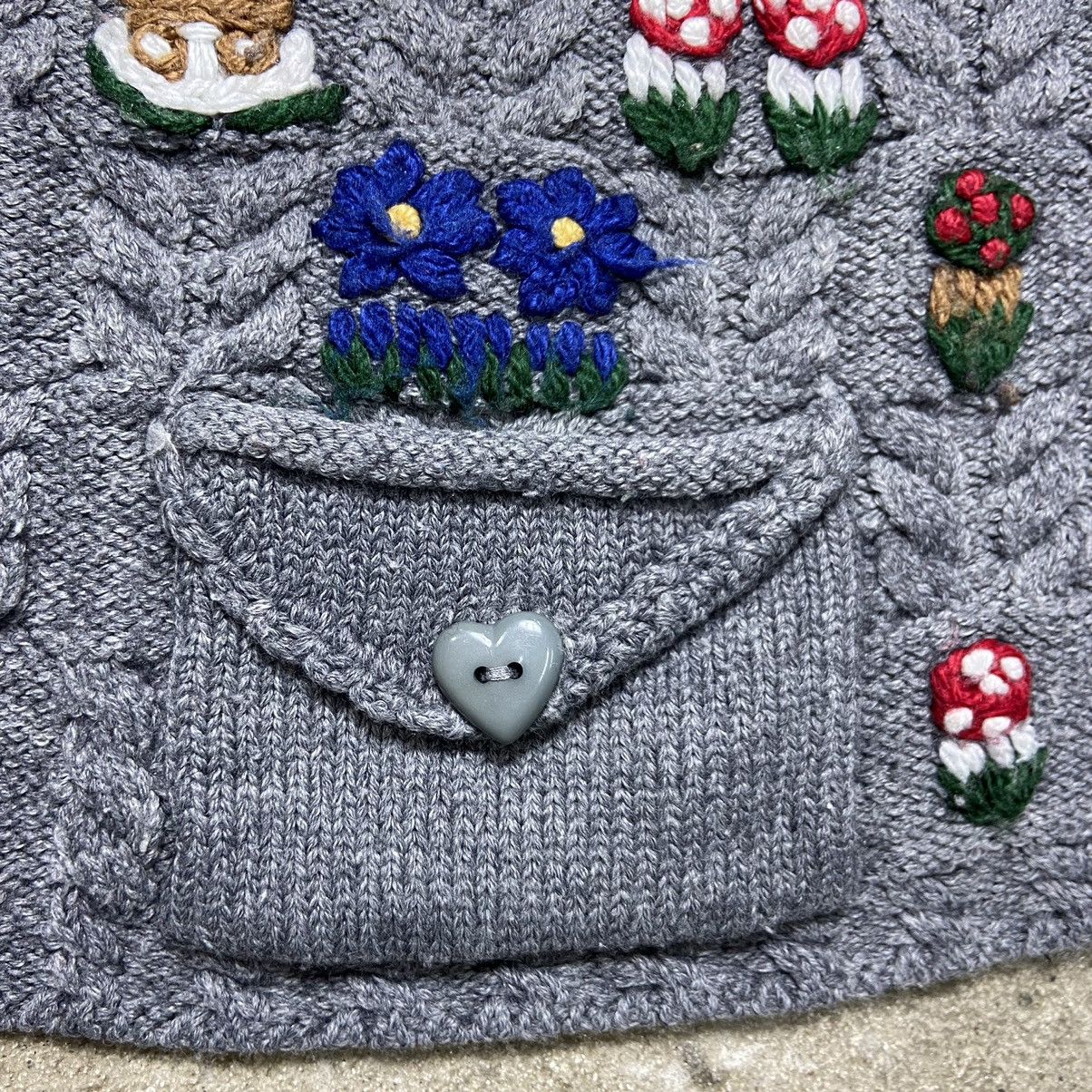 Handmade CUTE MUSHROOMS HANDCRAFTED KNITTED VEST 1980s - LOT № 2037 Size US XL / EU 56 / 4 - 4 Thumbnail
