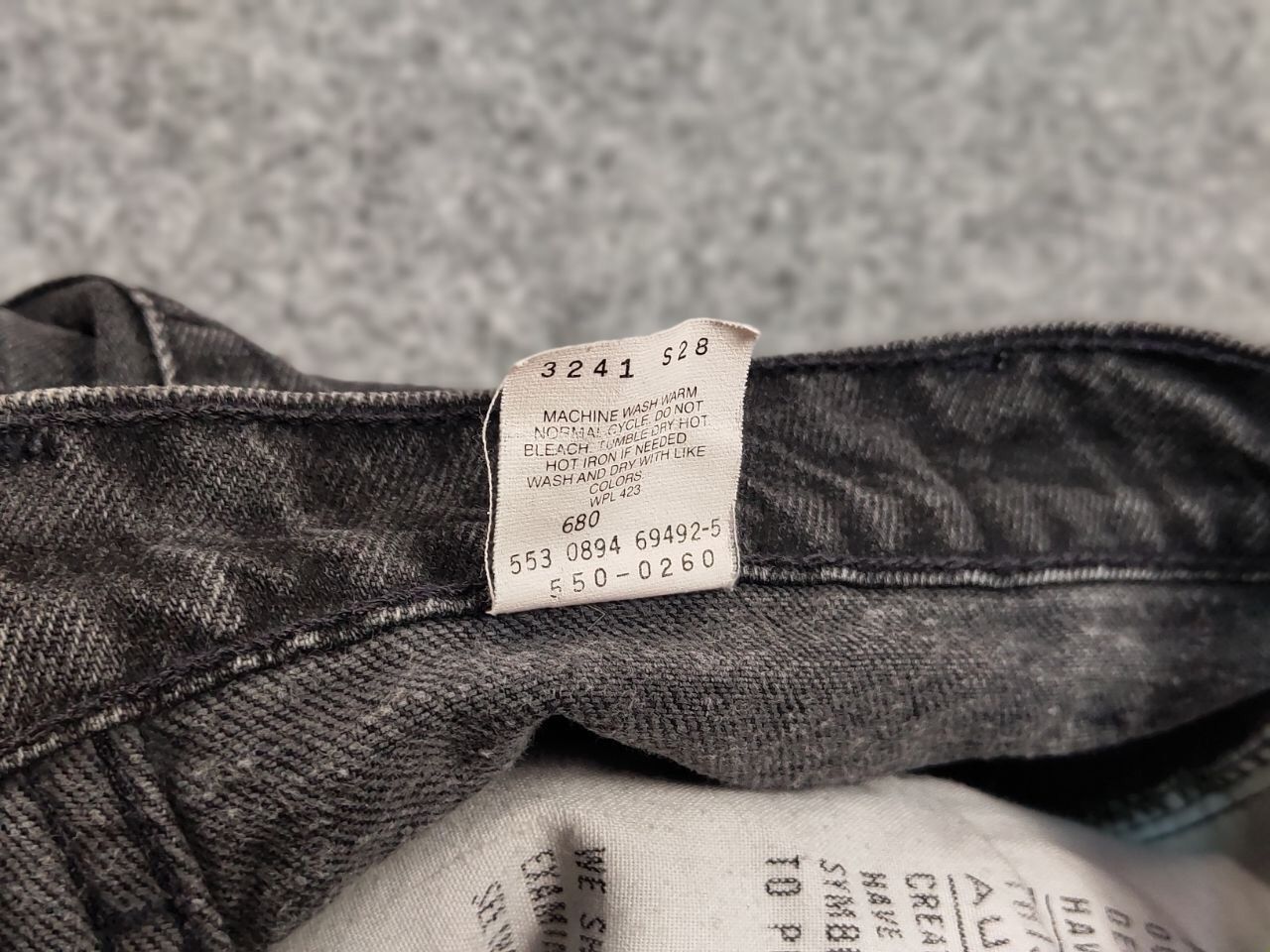 Levi's Vintage 90's levis 550 Black Denim mom Jeans Made in USA Size 32" / US 10 / IT 46 - 21 Thumbnail