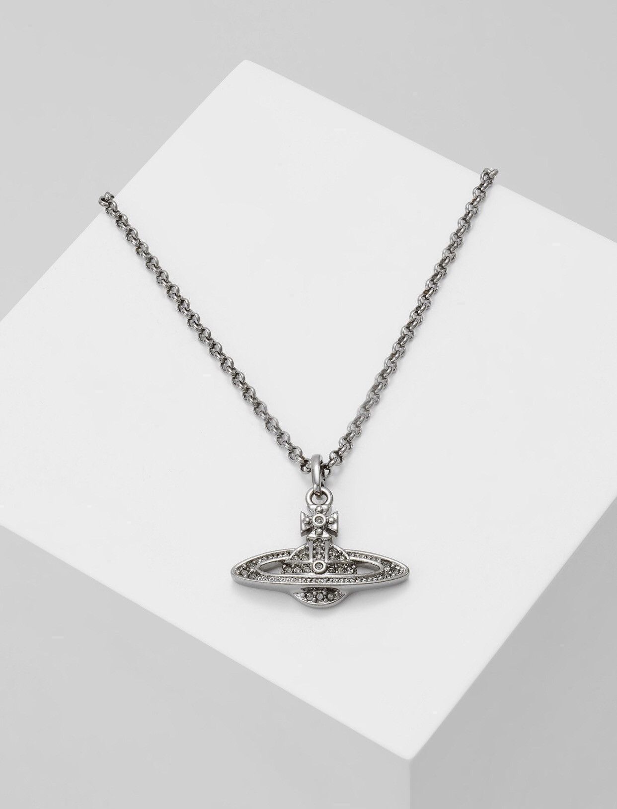 Vivienne Westwood Vivienne Westwood Silver Cristal ORB Necklace Size ONE SIZE - 1 Thumbnail