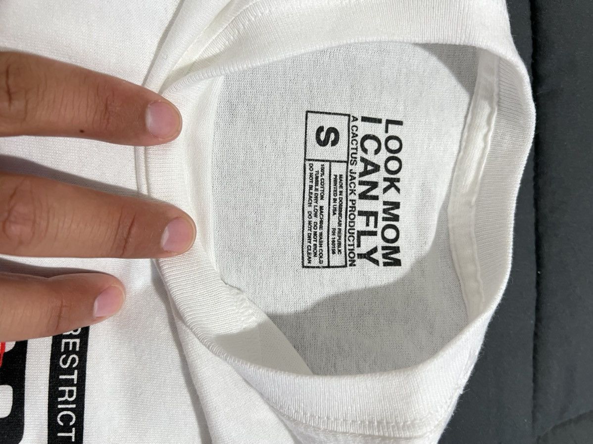 Travis Scott Travis Scott “look mom I can fly” size small Size US S / EU 44-46 / 1 - 3 Thumbnail