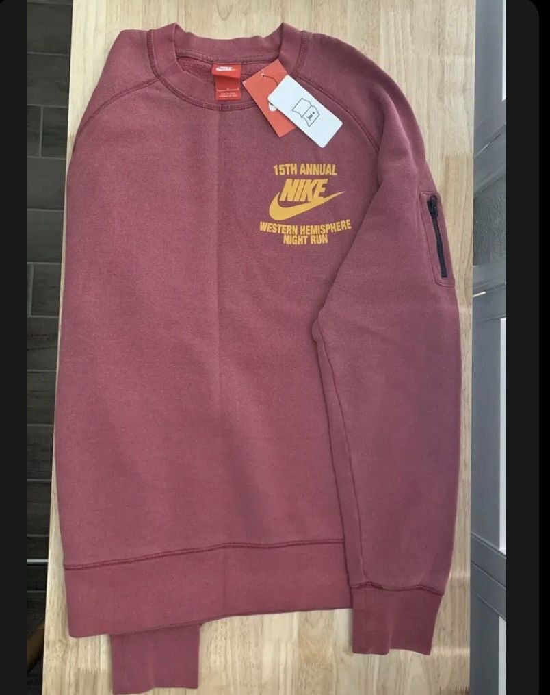 Nike Vintage Nike crewneck sweater Size US L / EU 52-54 / 3 - 1 Thumbnail