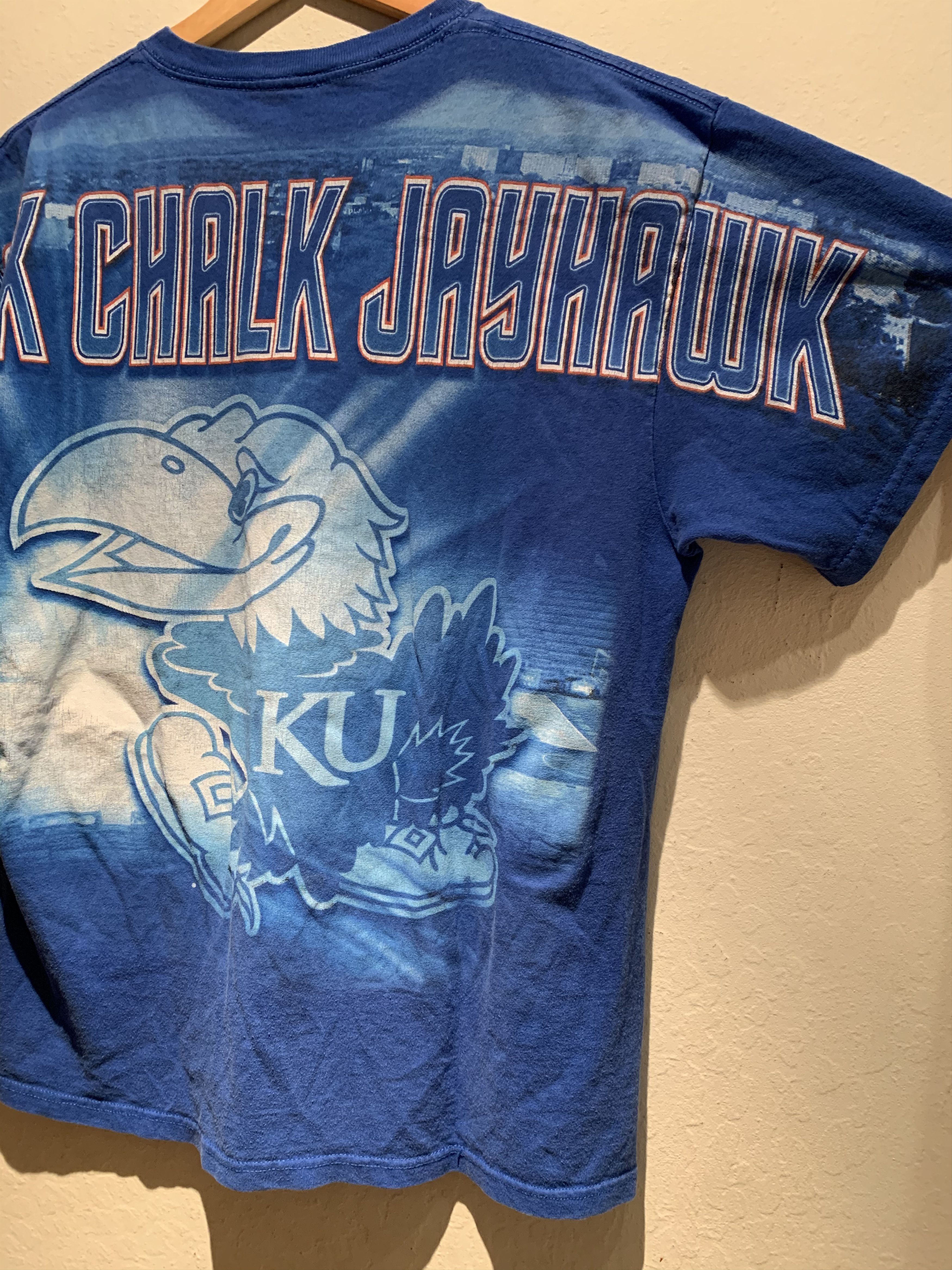 Vintage *RARE* Vintage Kansas KU Jayhawks All-Over Print T-Shirt Size US L / EU 52-54 / 3 - 6 Thumbnail