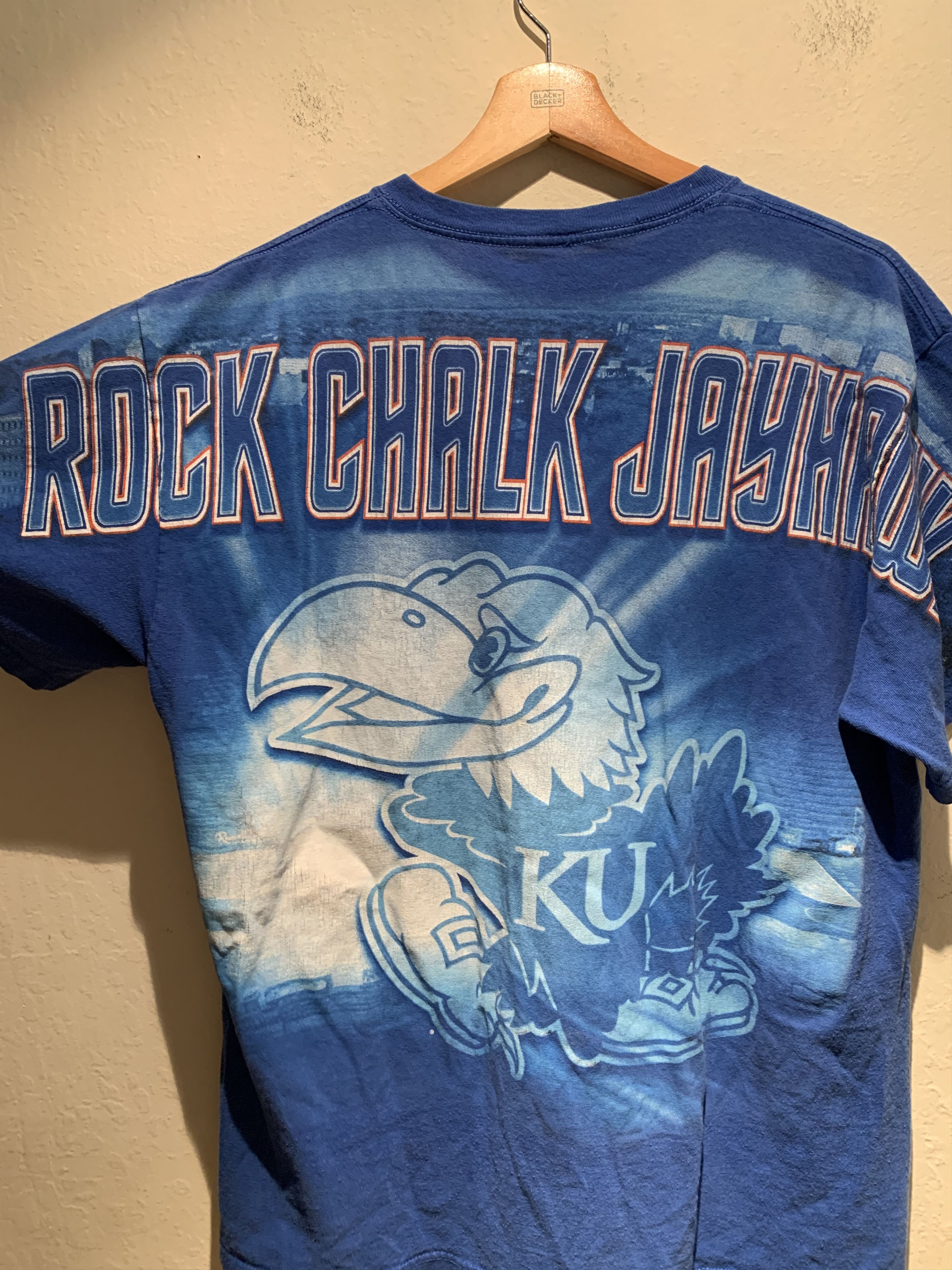 Vintage *RARE* Vintage Kansas KU Jayhawks All-Over Print T-Shirt Size US L / EU 52-54 / 3 - 5 Thumbnail
