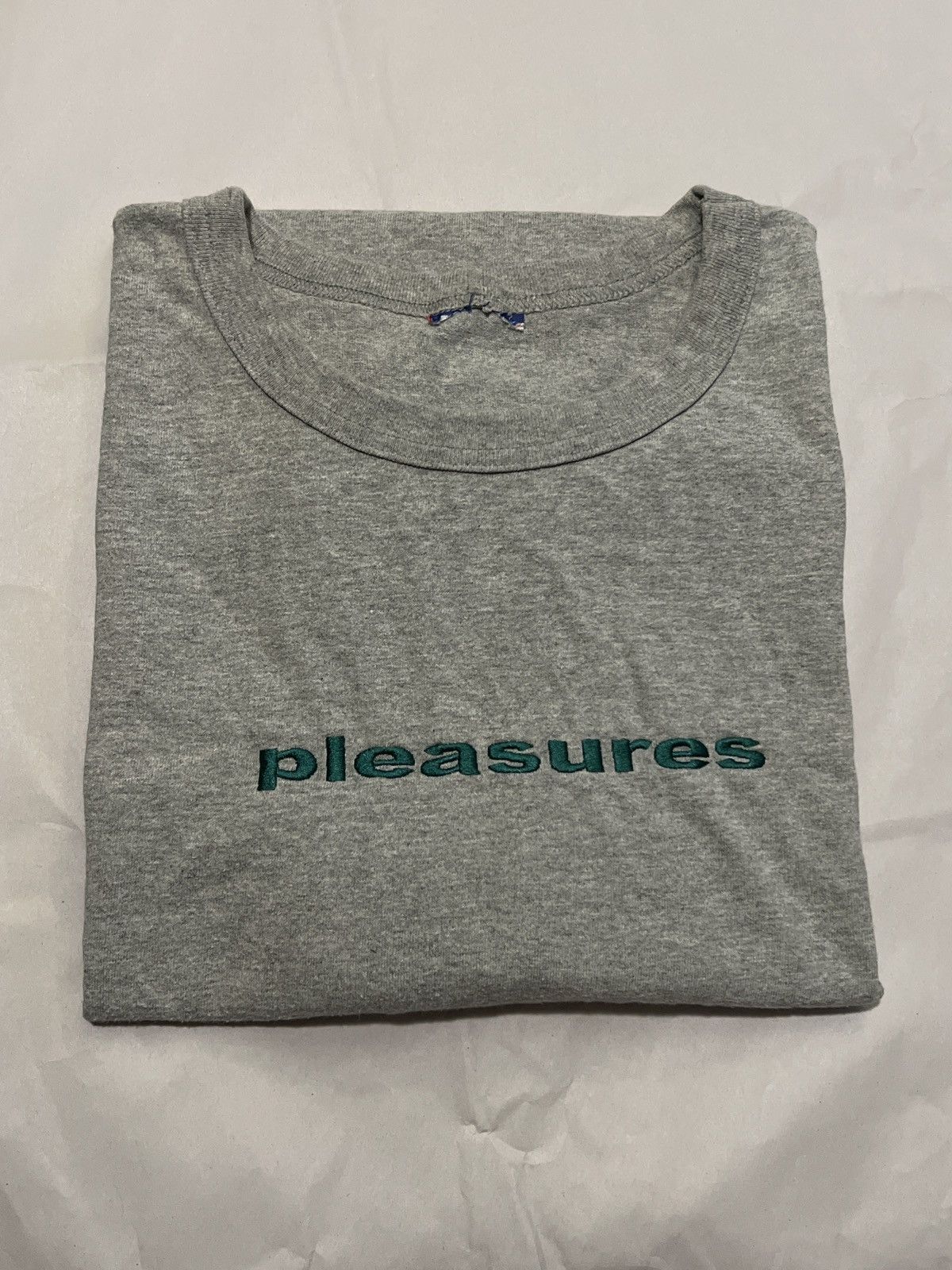 Champion × Pleasures Pleasures champion tee Size US XXL / EU 58 / 5 - 4 Thumbnail