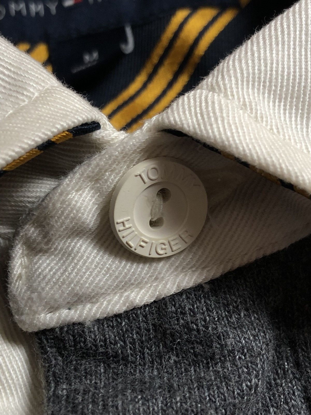Tommy Hilfiger Tommy Hilfiger NYC Rugby Shirt Vintage Size US M / EU 48-50 / 2 - 5 Thumbnail